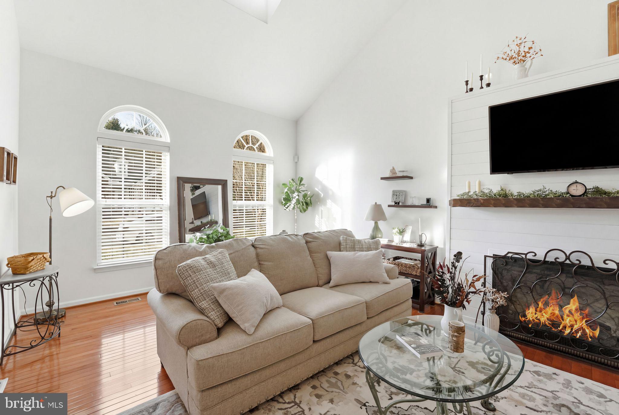 VILLAS AT THE RIDGES - Residential