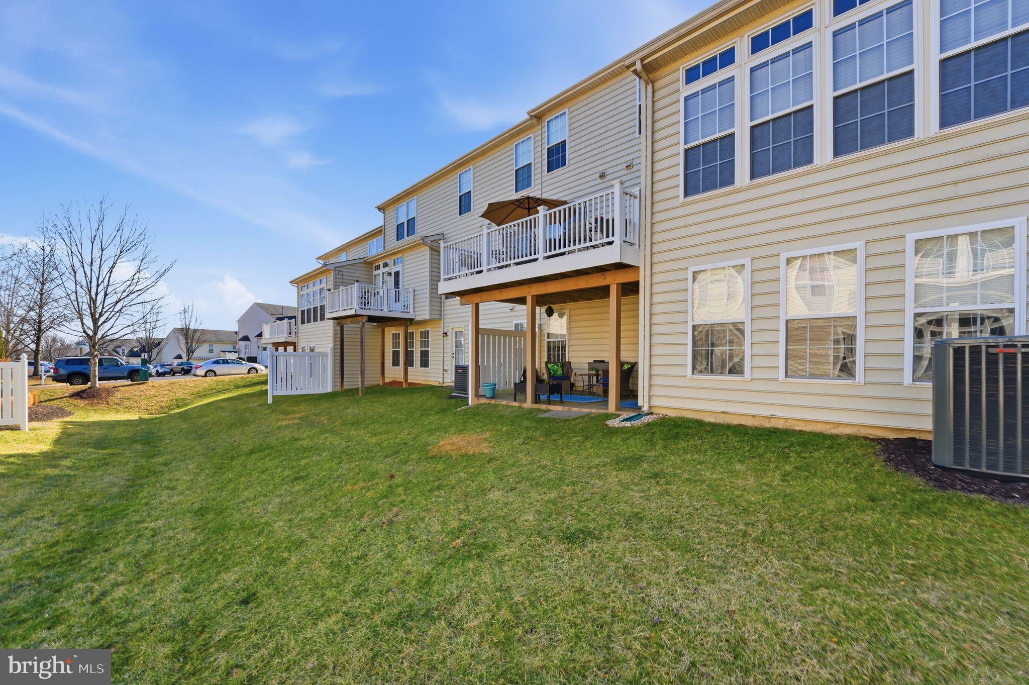 VILLAS AT THE RIDGES - Residential