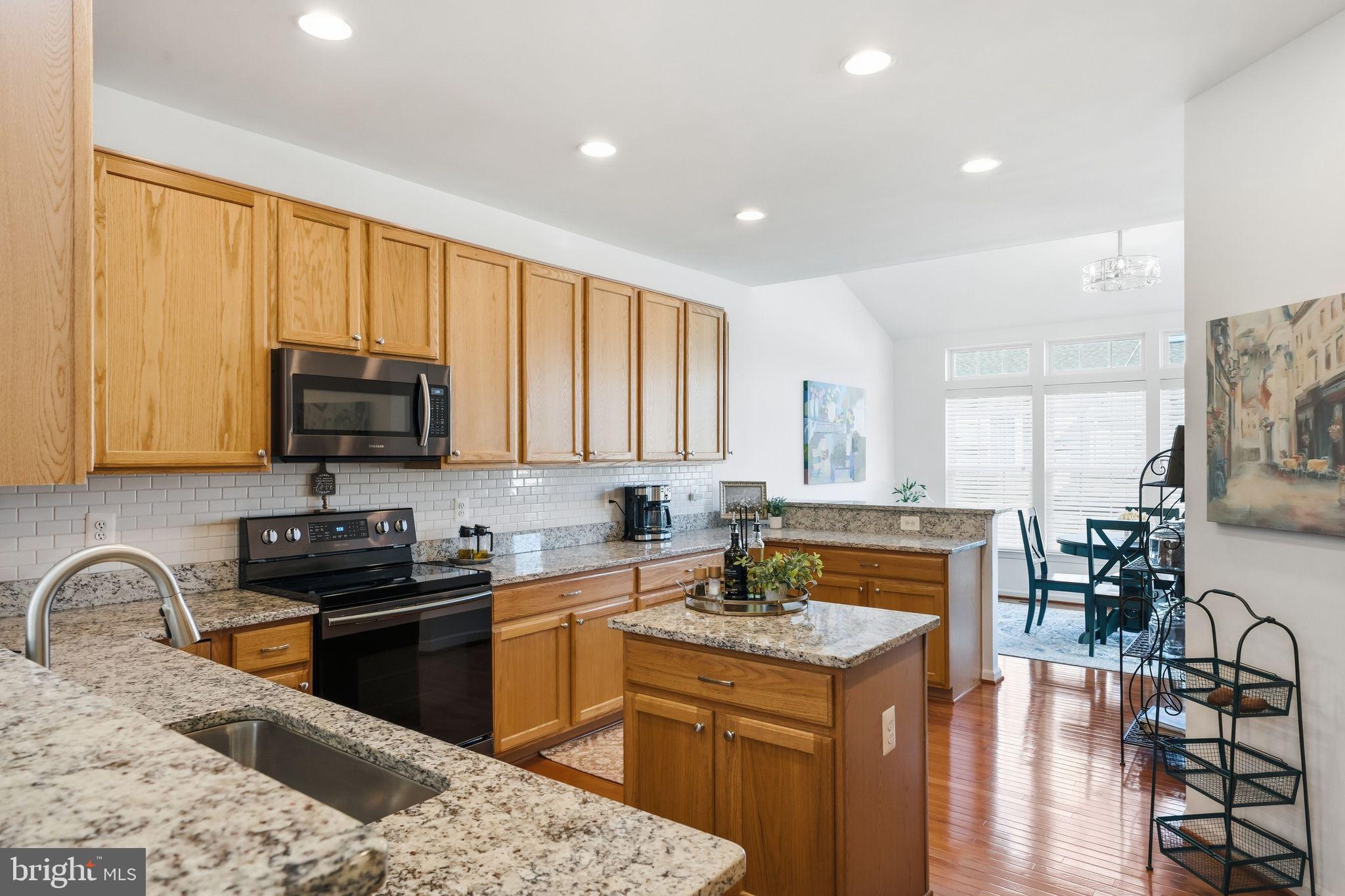 VILLAS AT THE RIDGES - Residential