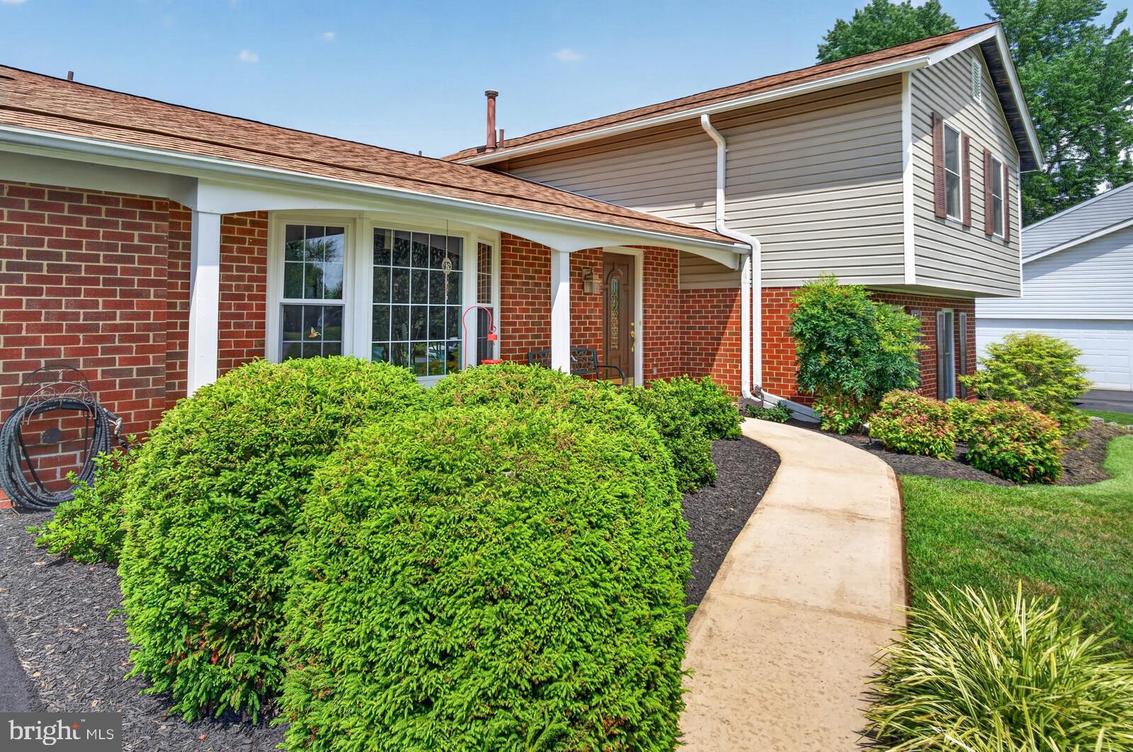 18029 LAFAYETTE DRIVE