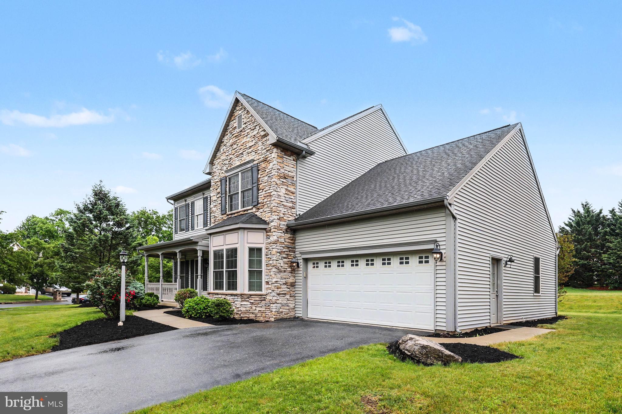 SOUTHPOINT MEADOWS - Residential