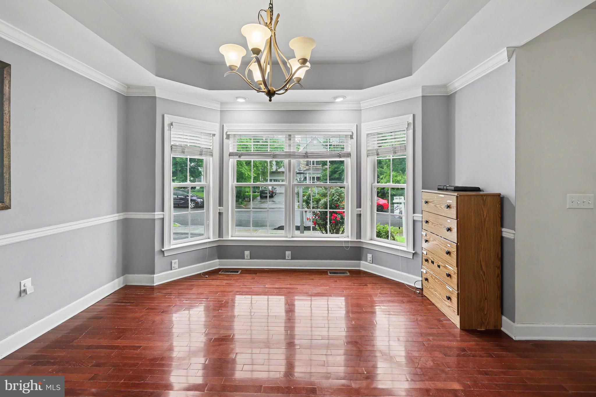 SOUTHPOINT MEADOWS - Residential