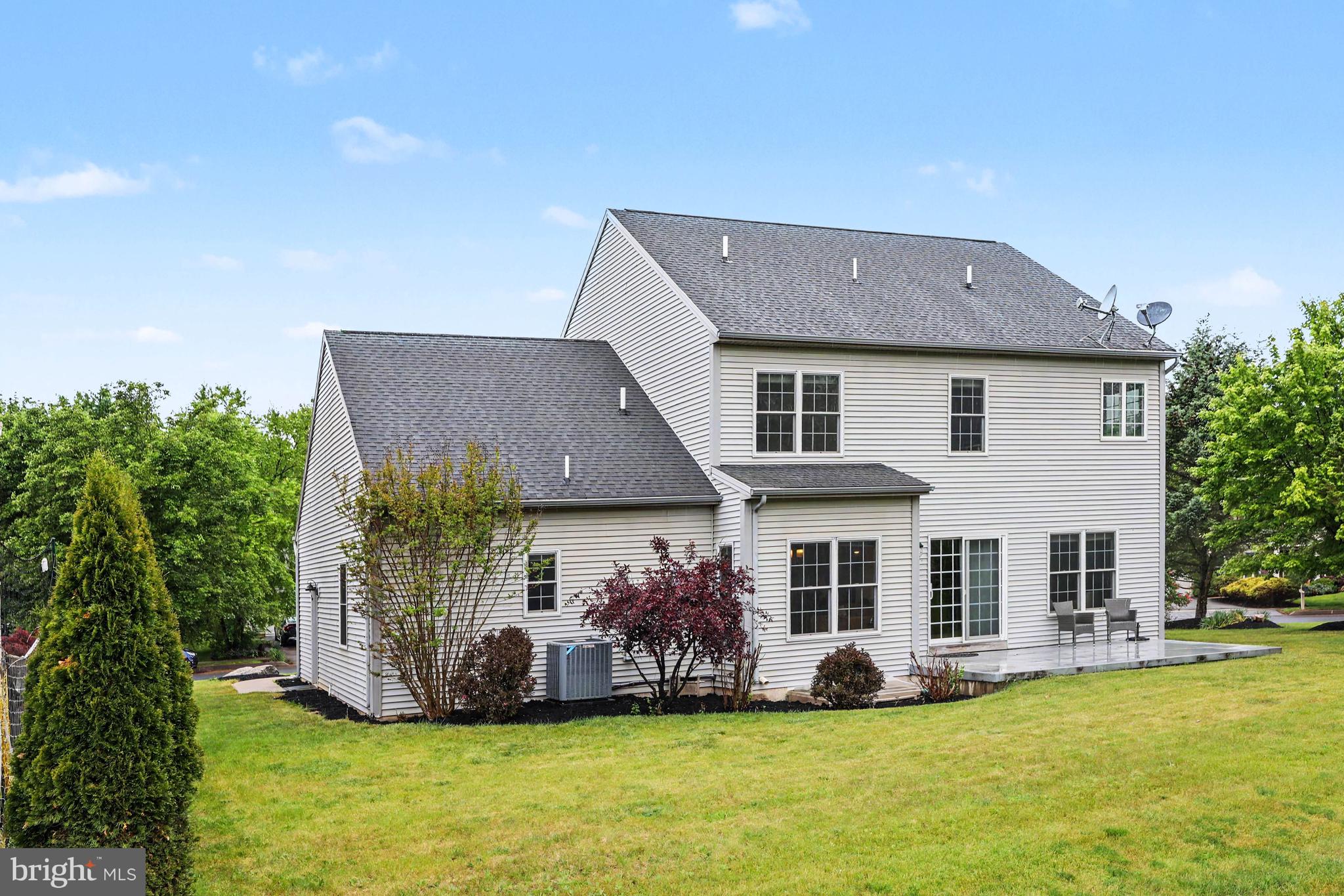 SOUTHPOINT MEADOWS - Residential