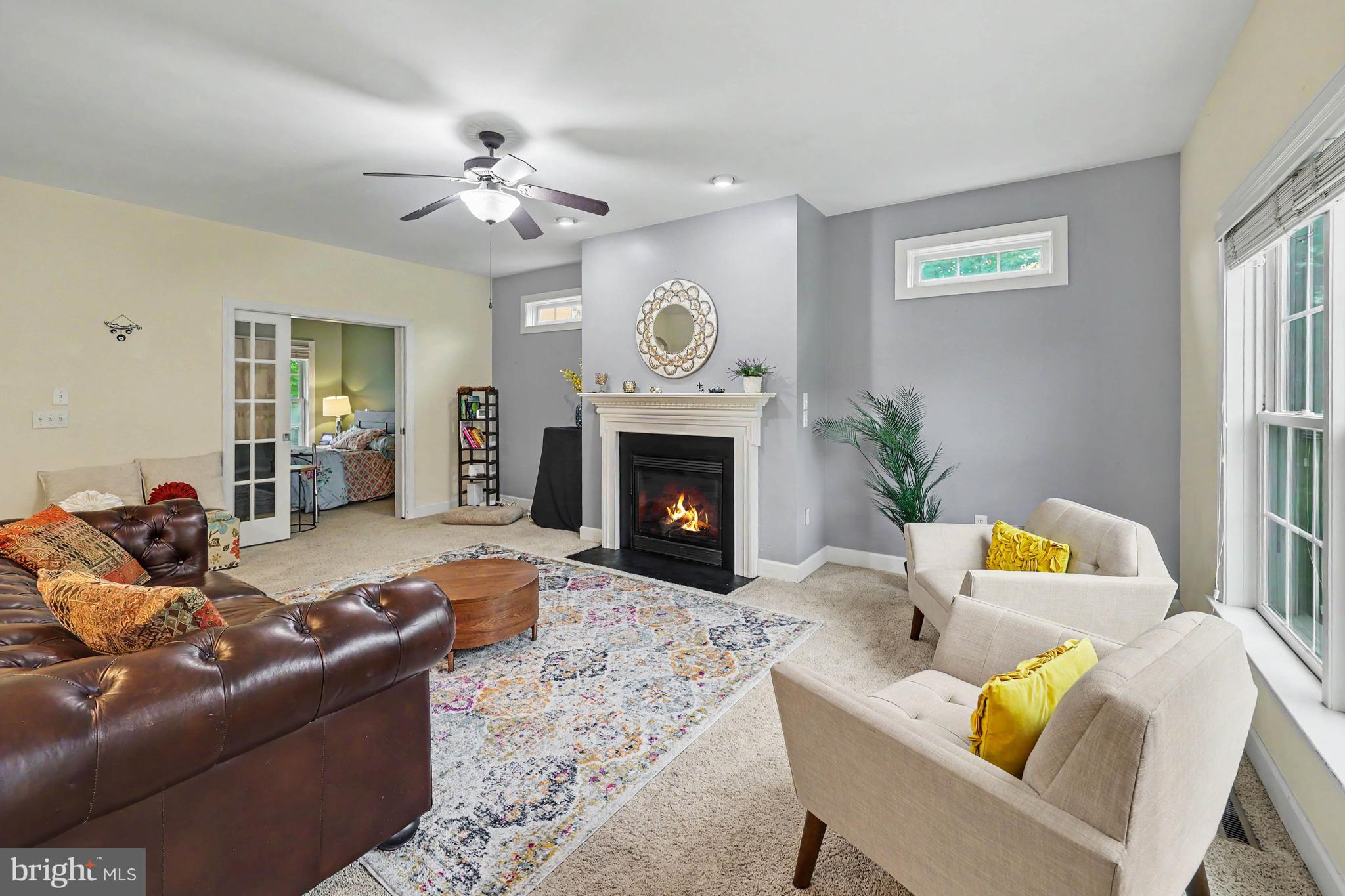 SOUTHPOINT MEADOWS - Residential
