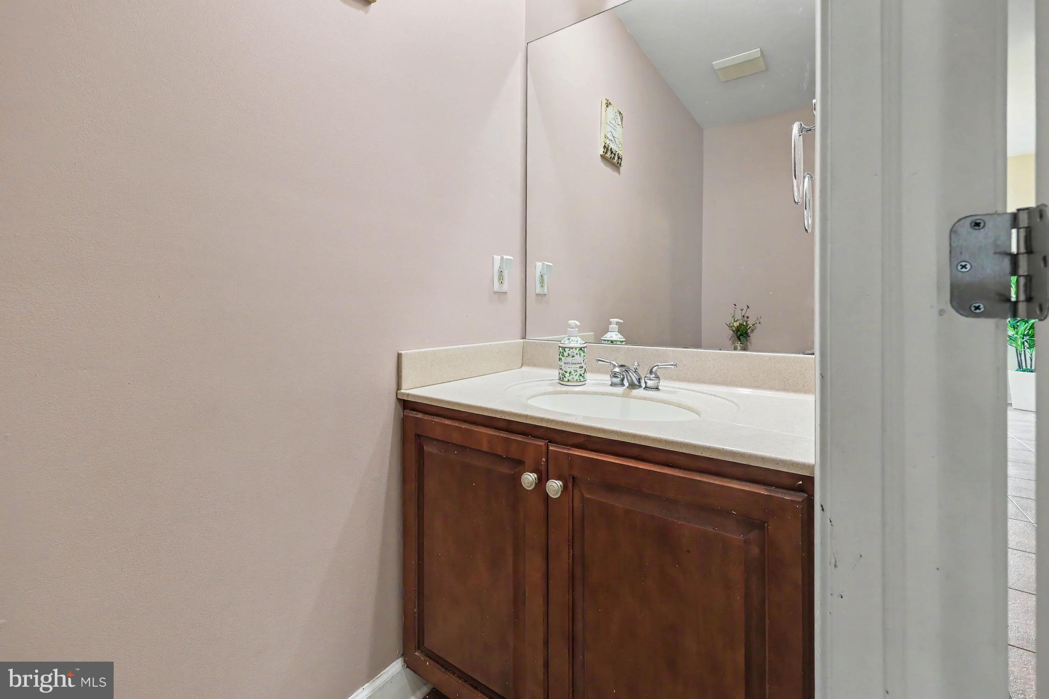 SOUTHPOINT MEADOWS - Residential