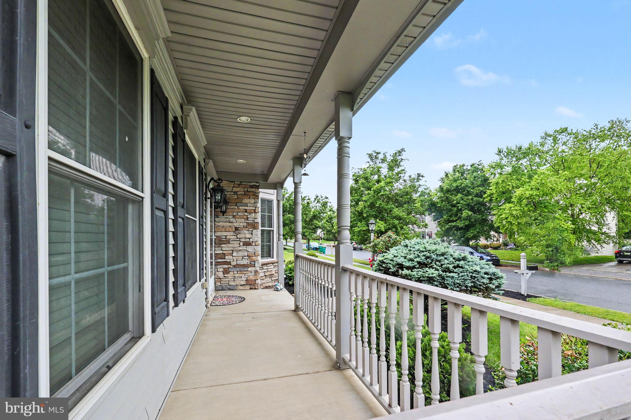 SOUTHPOINT MEADOWS - Residential