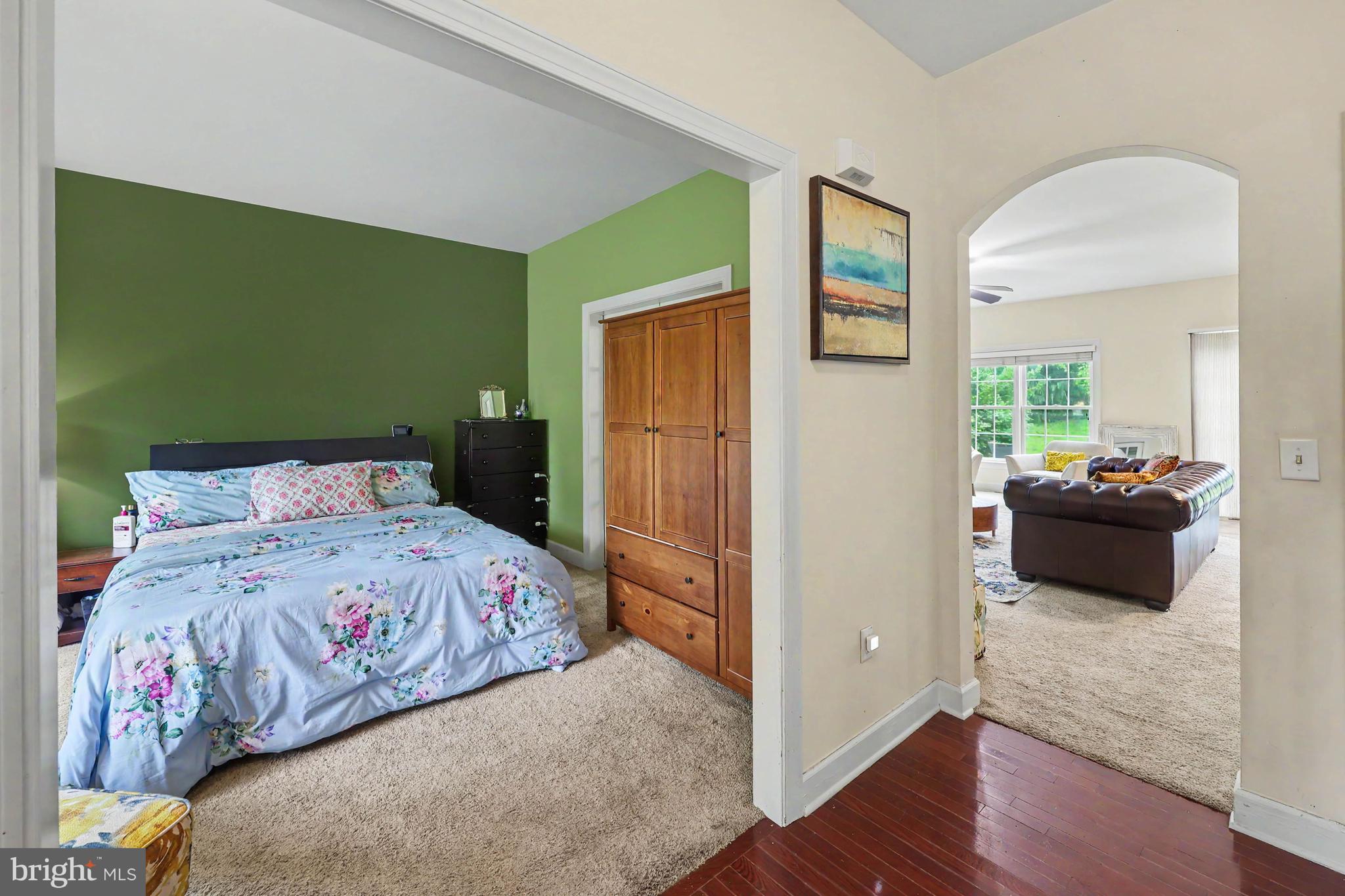 SOUTHPOINT MEADOWS - Residential