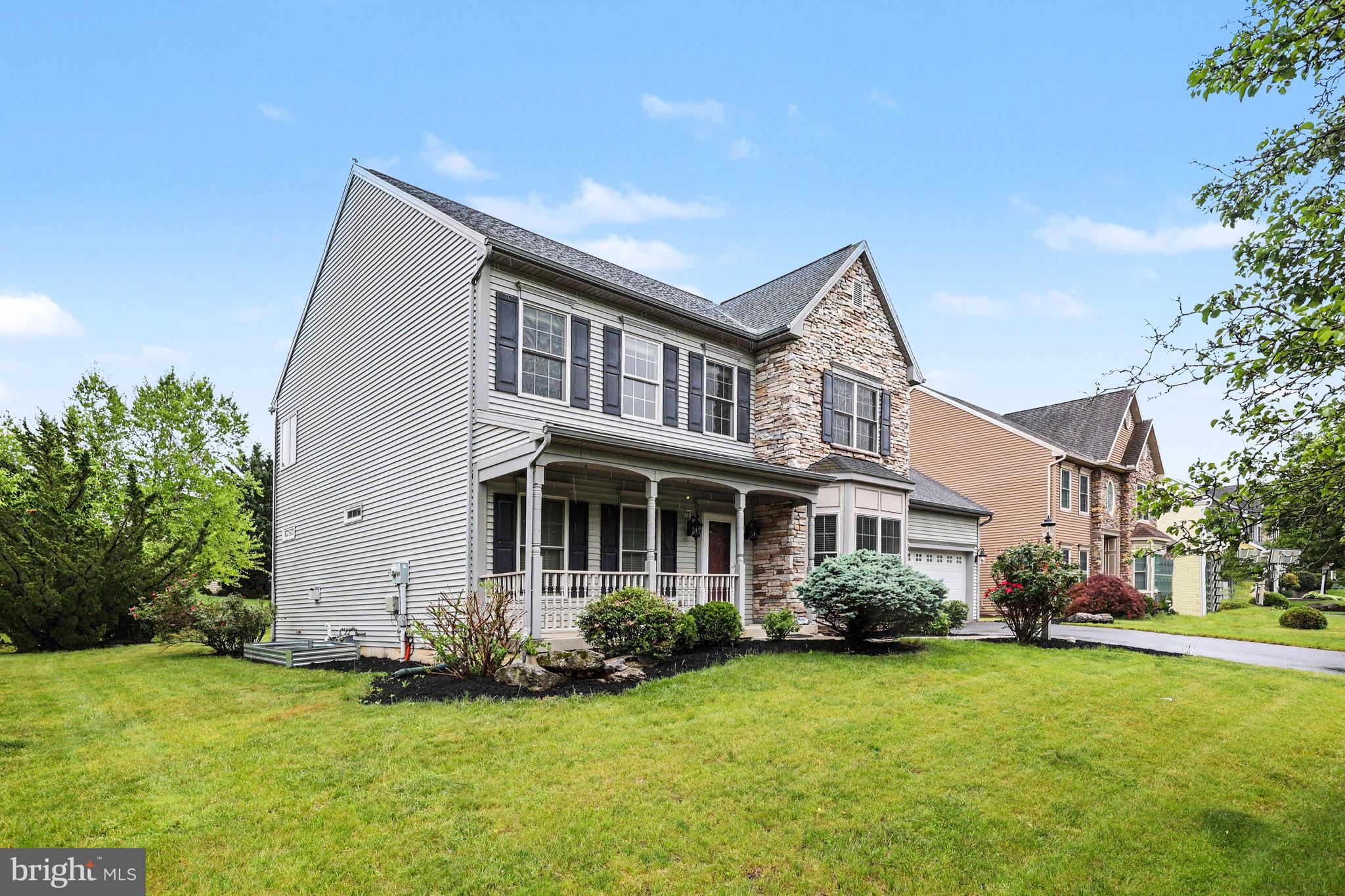 SOUTHPOINT MEADOWS - Residential