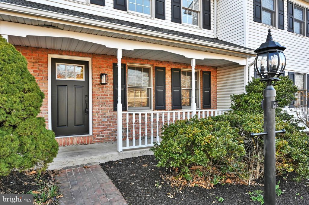 Photo of 77 BROOKFIELD RD, LITITZ, PA 17543 (MLS # PALA2032054)