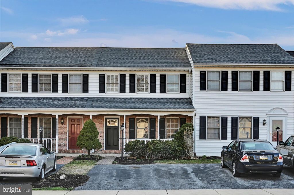 Photo of 77 BROOKFIELD RD, LITITZ, PA 17543 (MLS # PALA2032054)