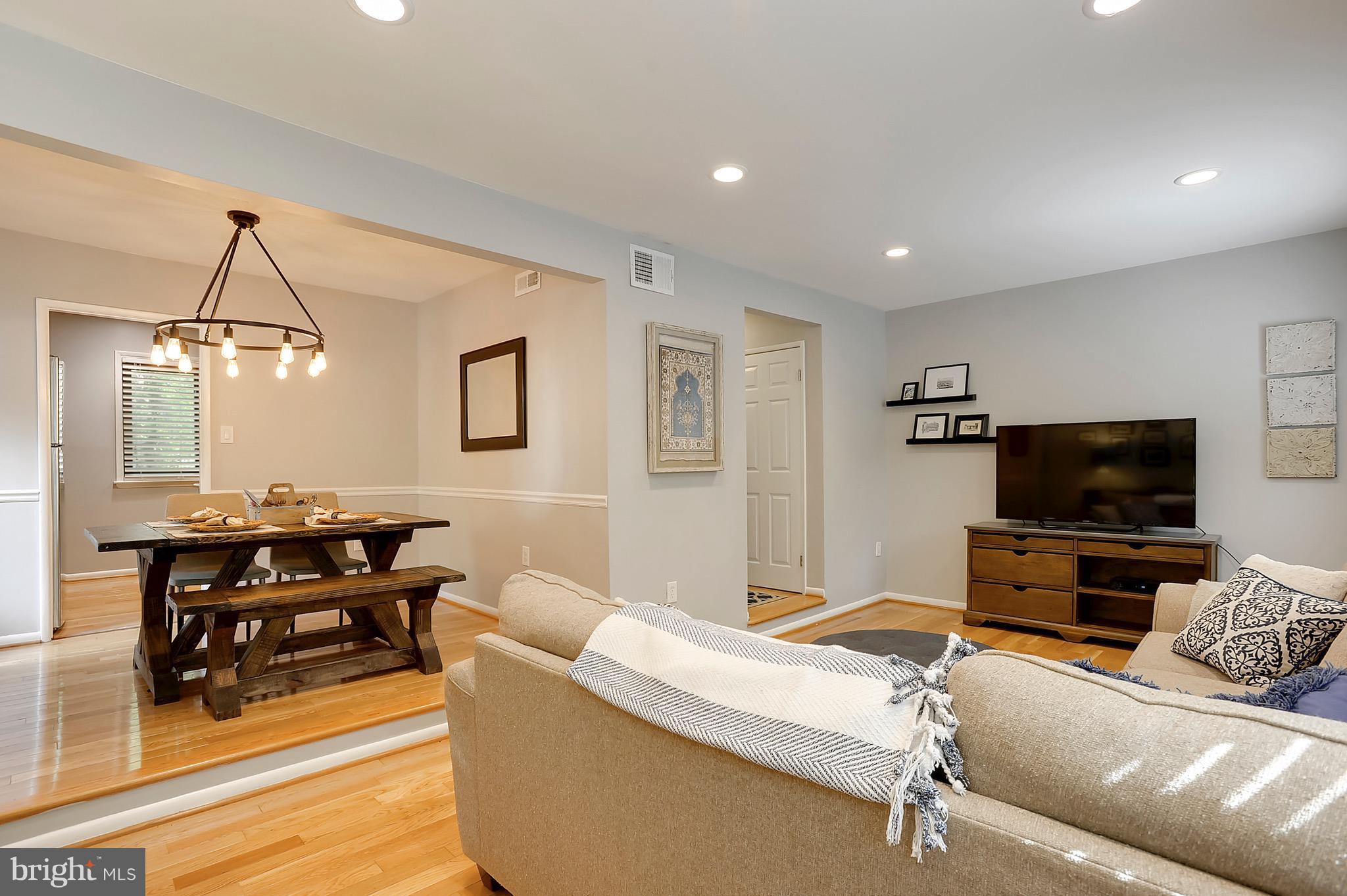 RESTON - Residential