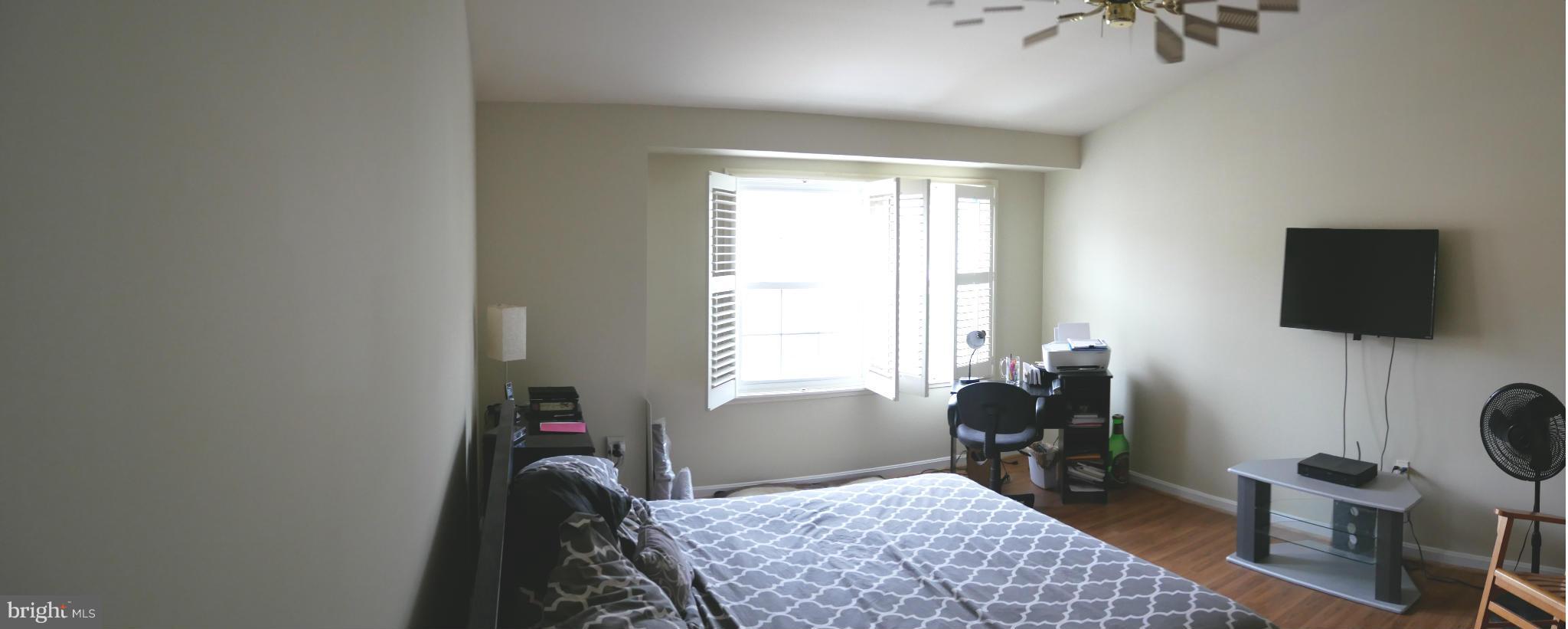 WOODED GLEN - Residential