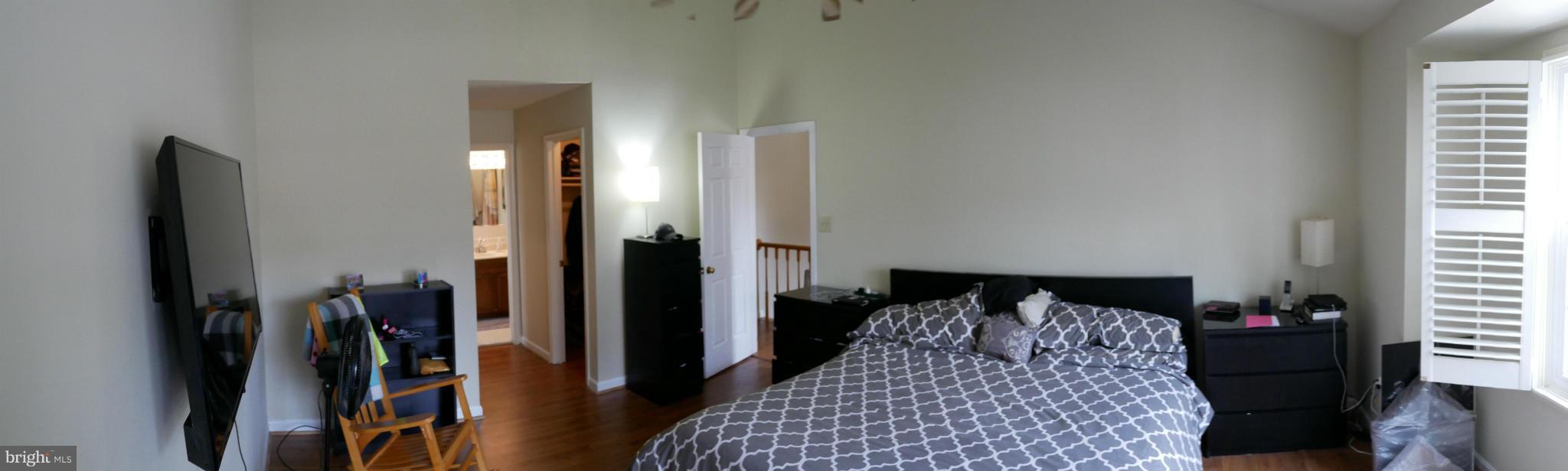 WOODED GLEN - Residential