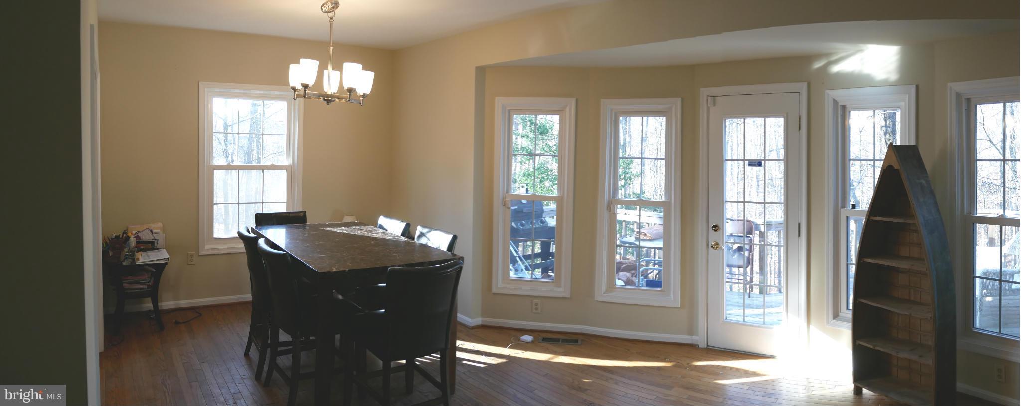 WOODED GLEN - Residential