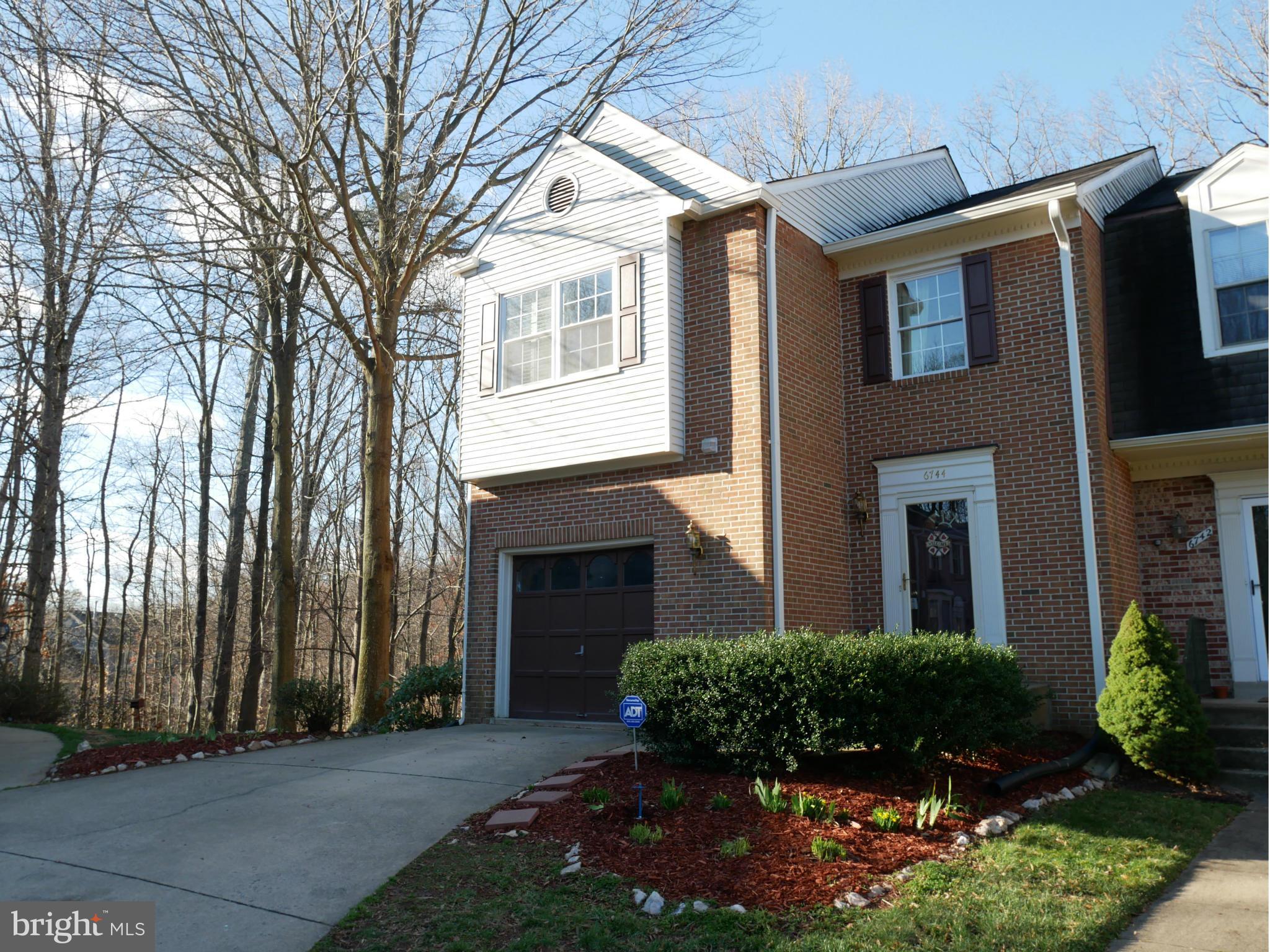 WOODED GLEN - Residential