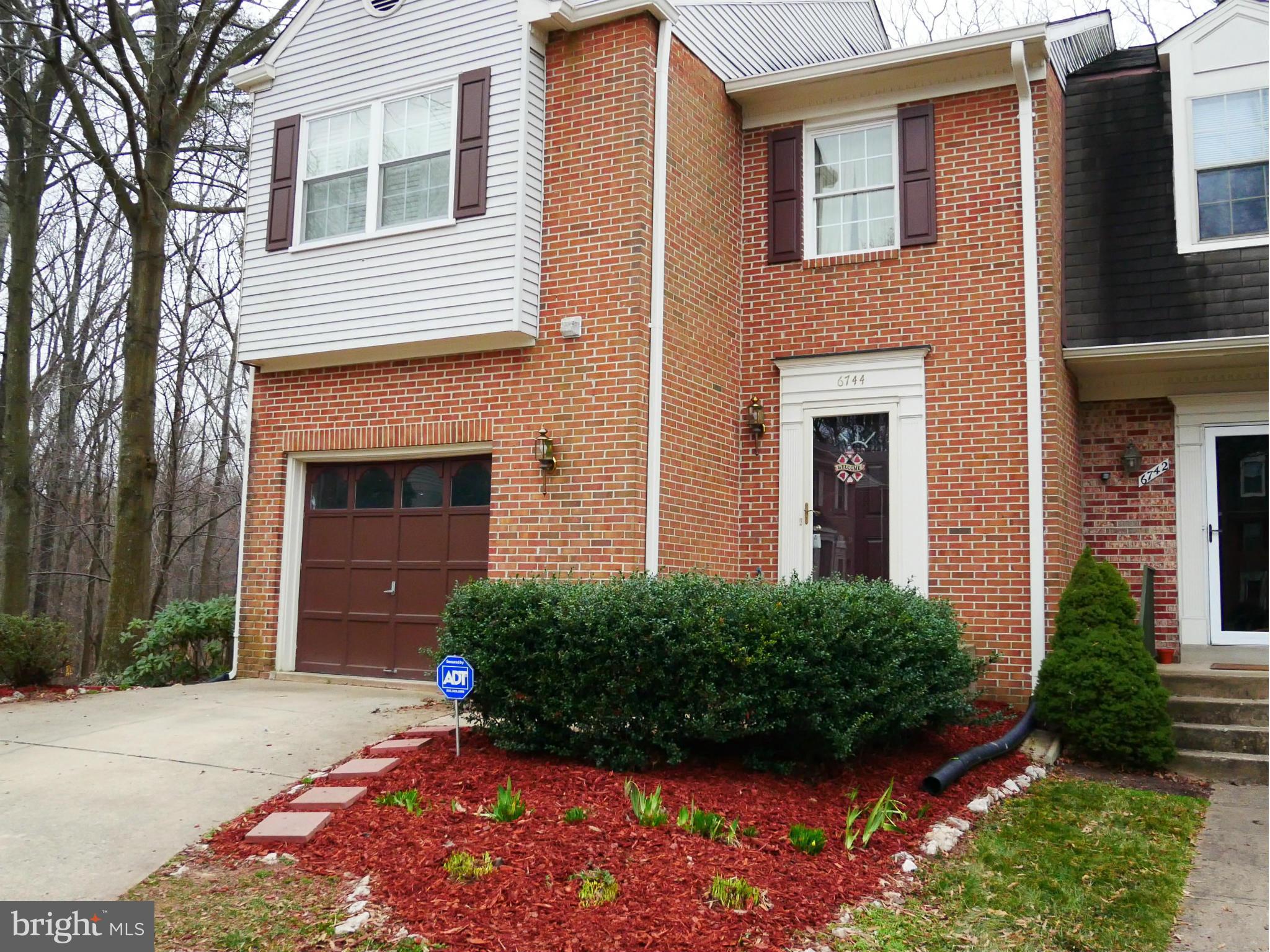 WOODED GLEN - Residential