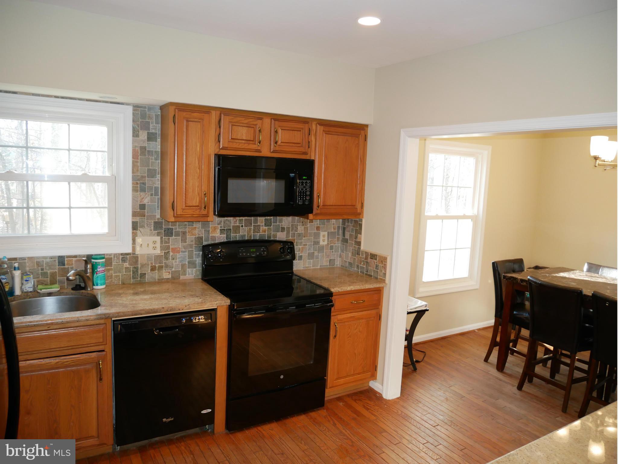 WOODED GLEN - Residential