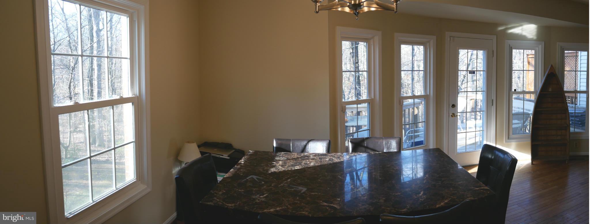 WOODED GLEN - Residential