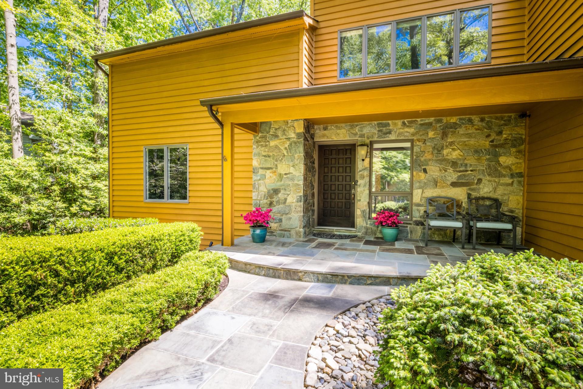 RESTON - Residential