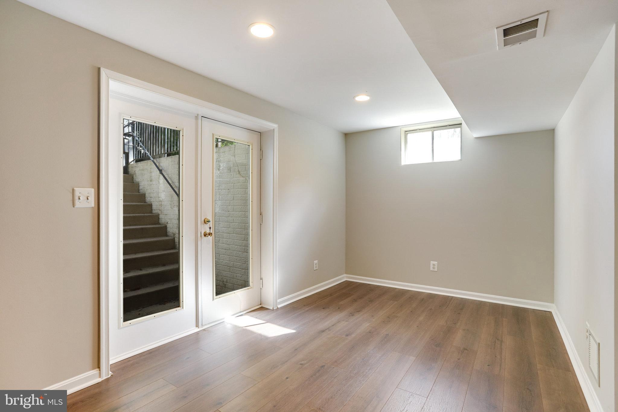 WILLOW PONDS - Residential Lease