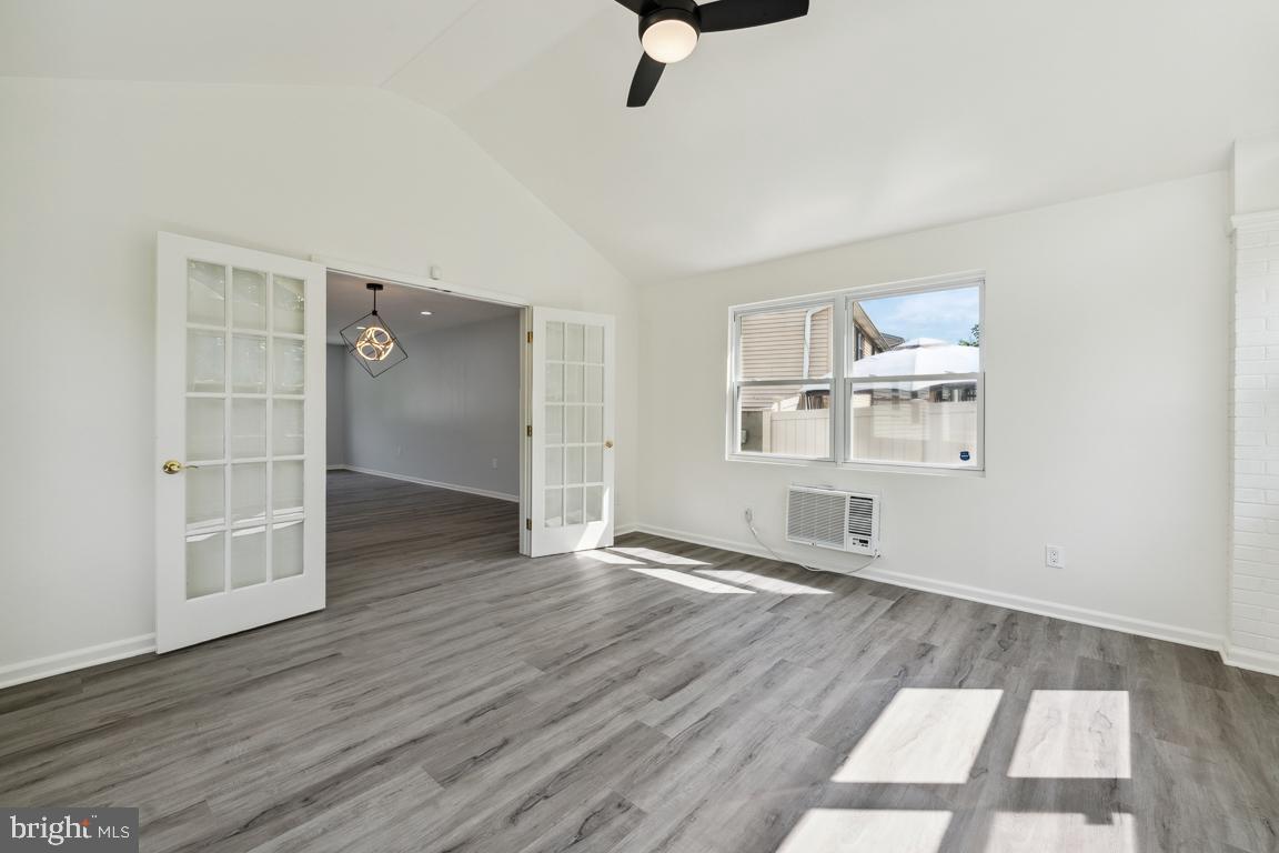 OAK KNOLL-GREATS ADDN - Residential