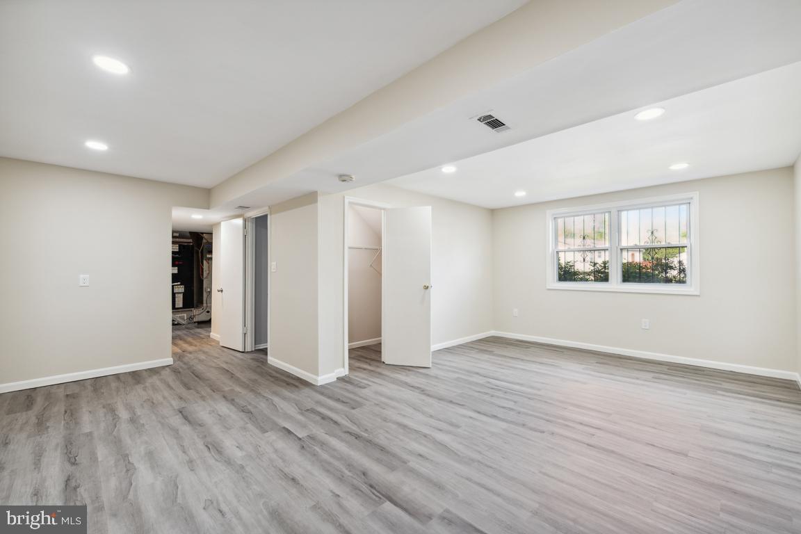 OAK KNOLL-GREATS ADDN - Residential