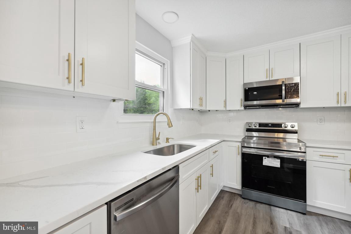 OAK KNOLL-GREATS ADDN - Residential