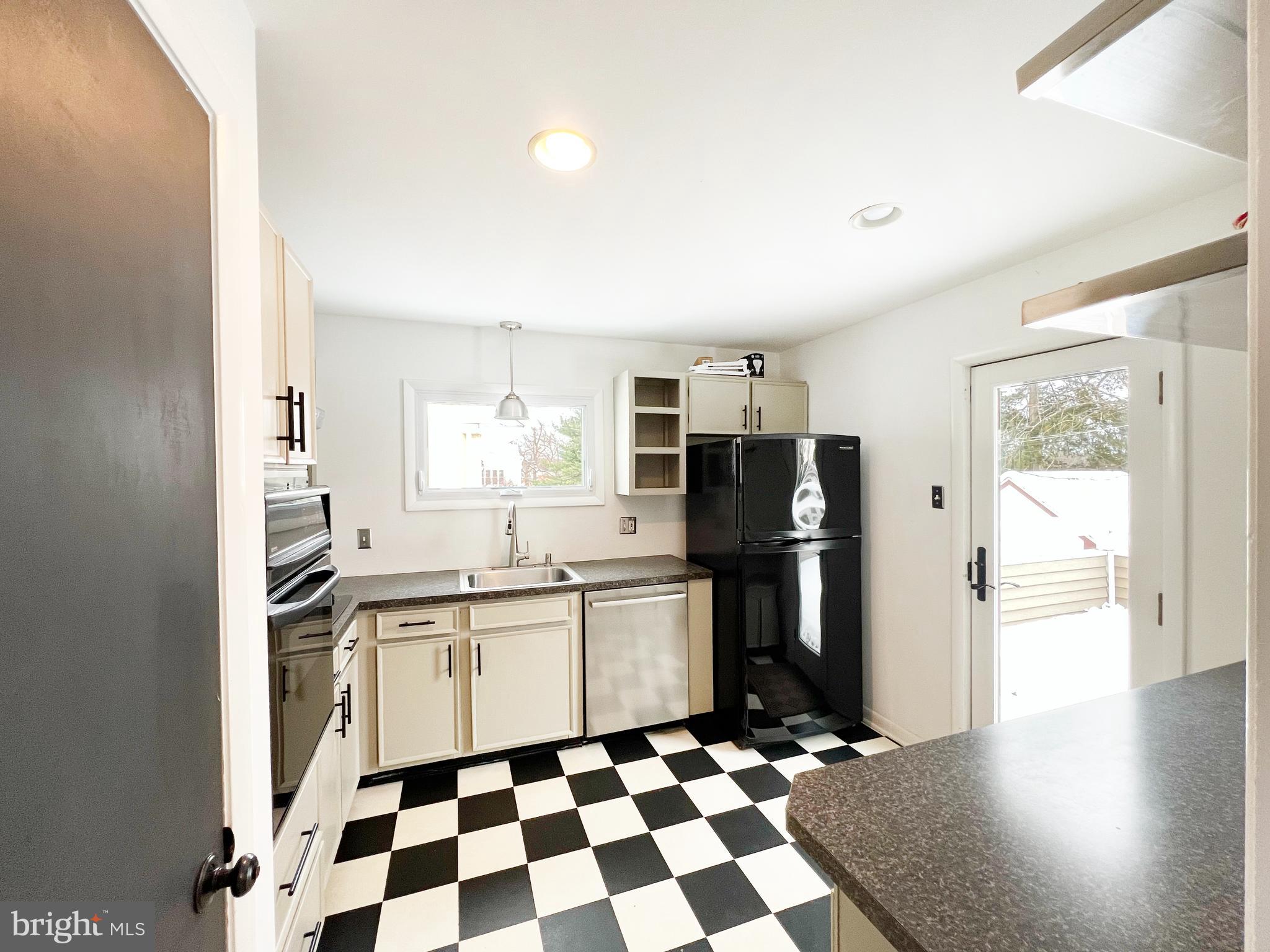 DOYLESTOWN BORO - Residential Lease