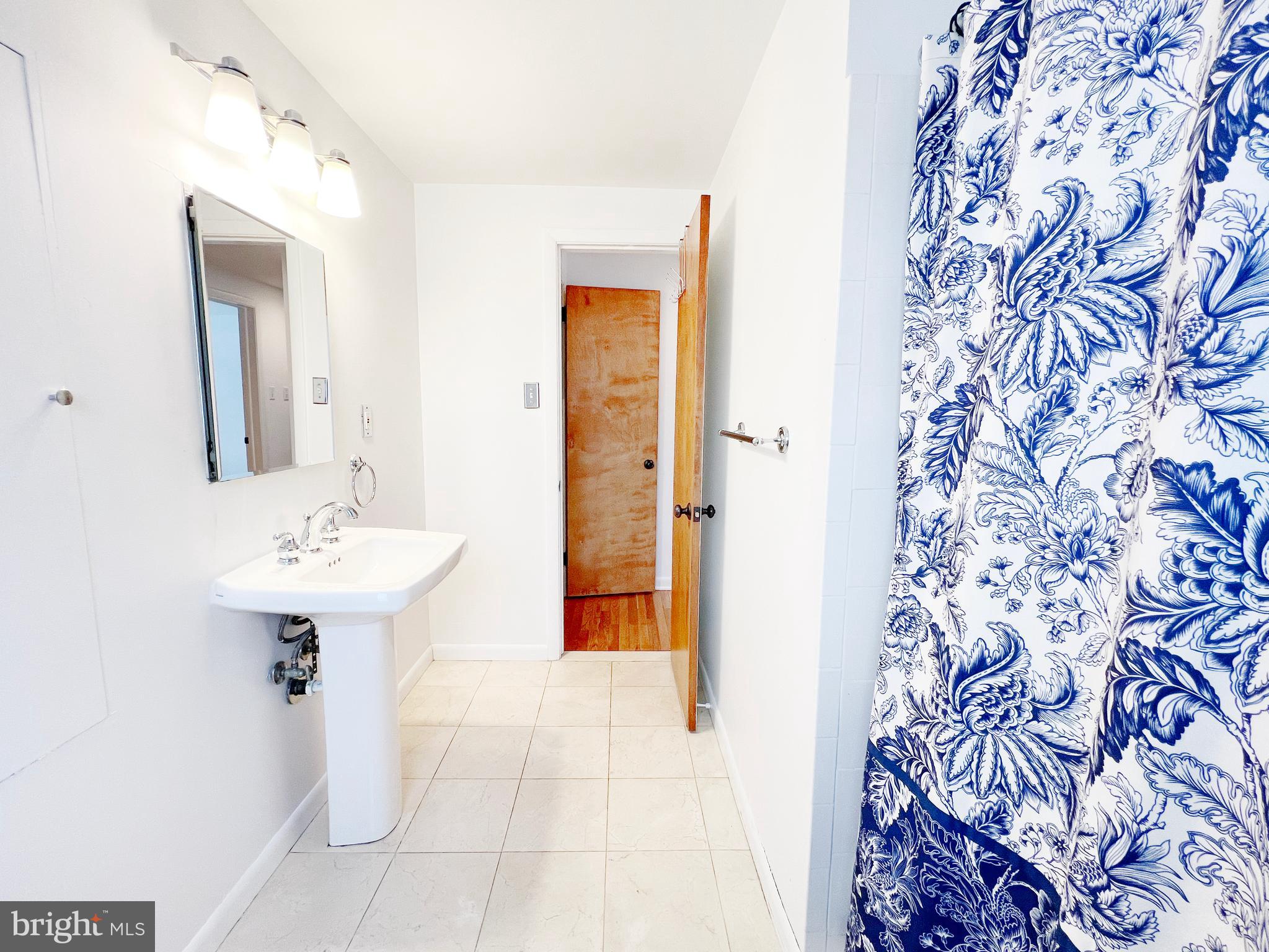 DOYLESTOWN BORO - Residential Lease