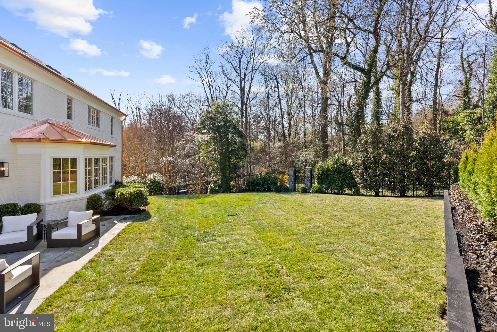 SPRING VALLEY - Residential