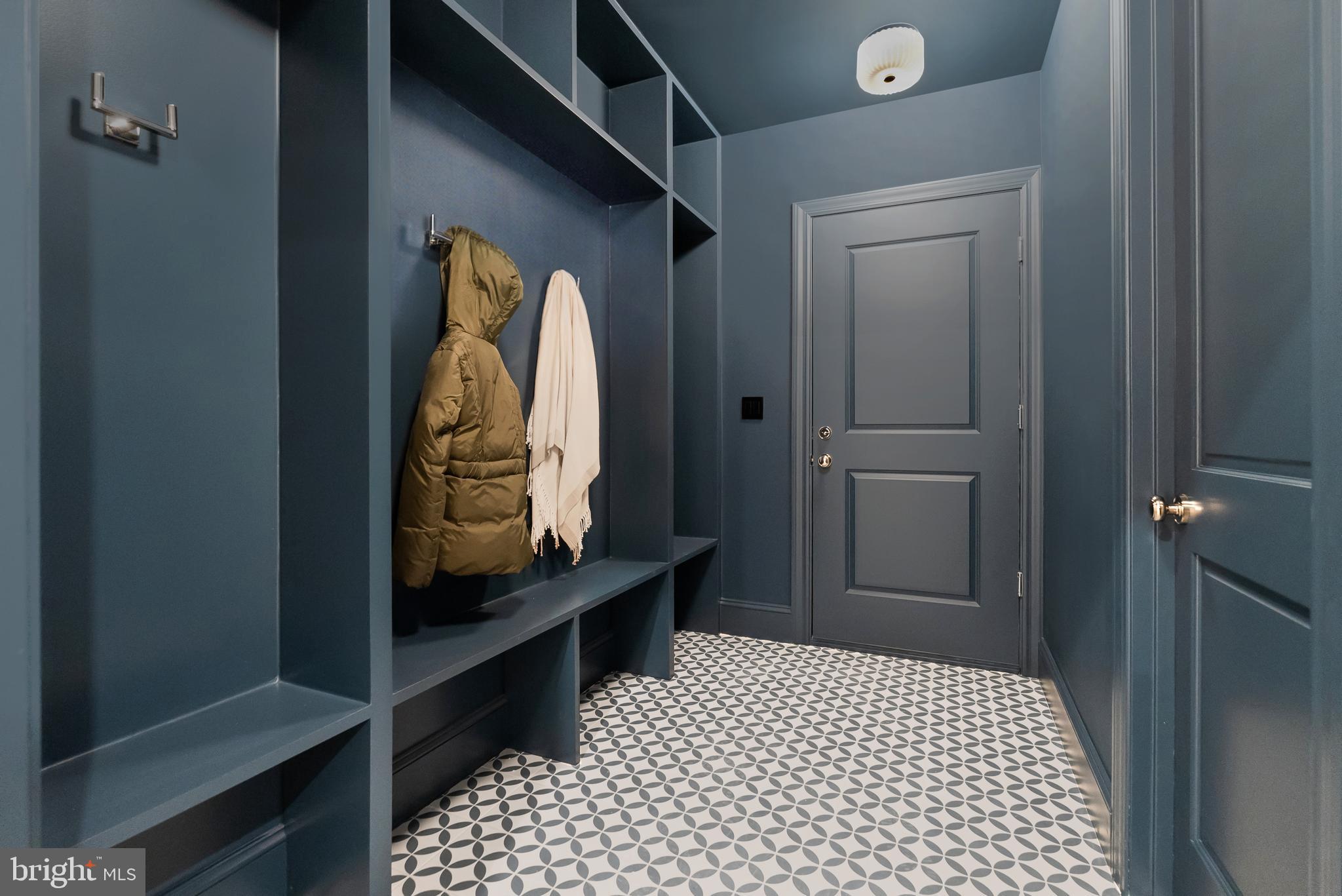 SPRING VALLEY - Residential