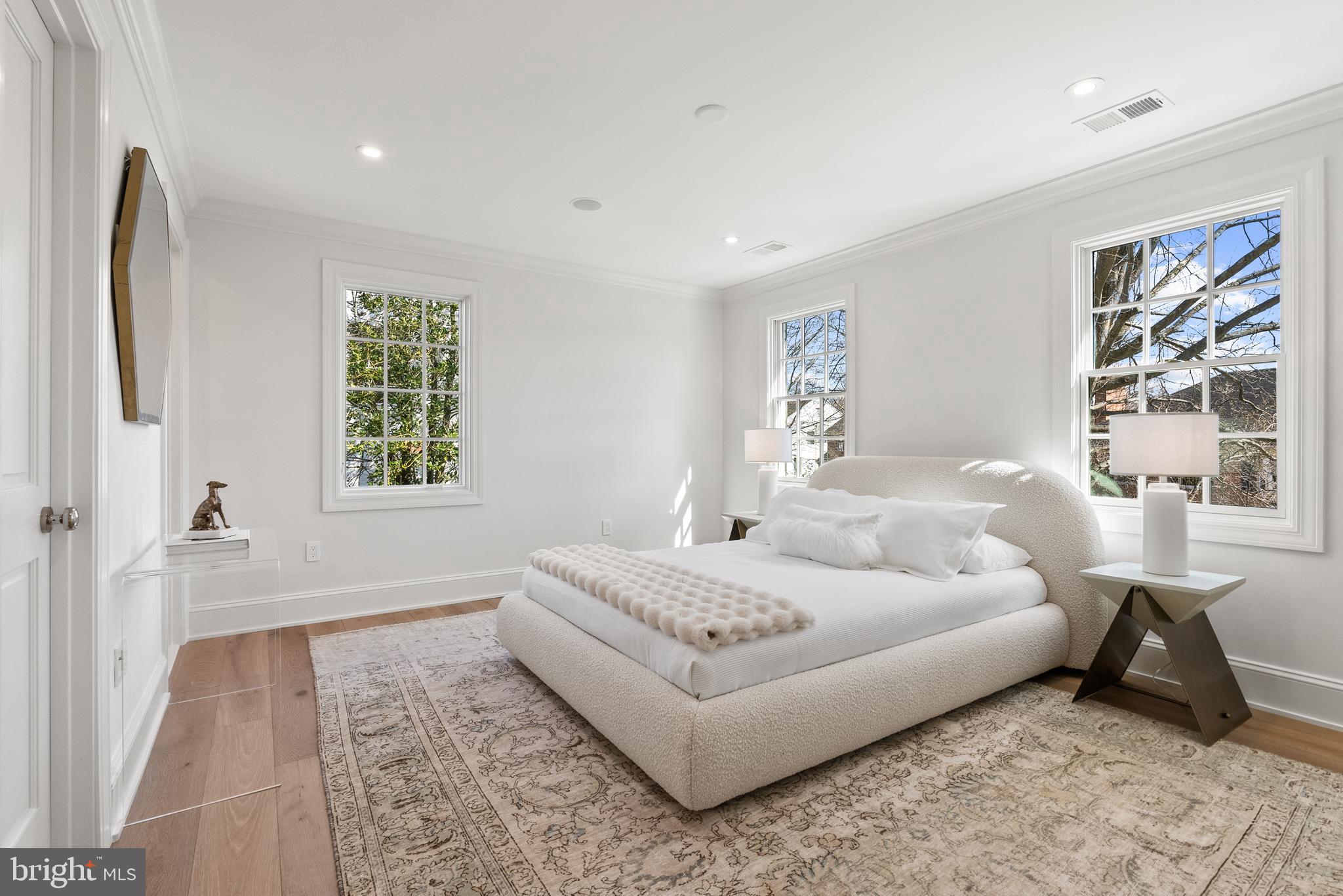 SPRING VALLEY - Residential