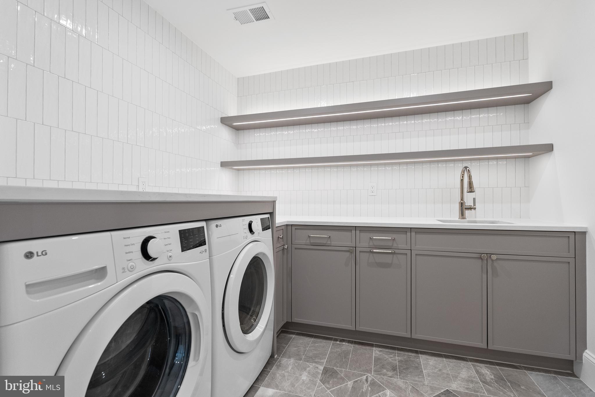 SPRING VALLEY - Residential