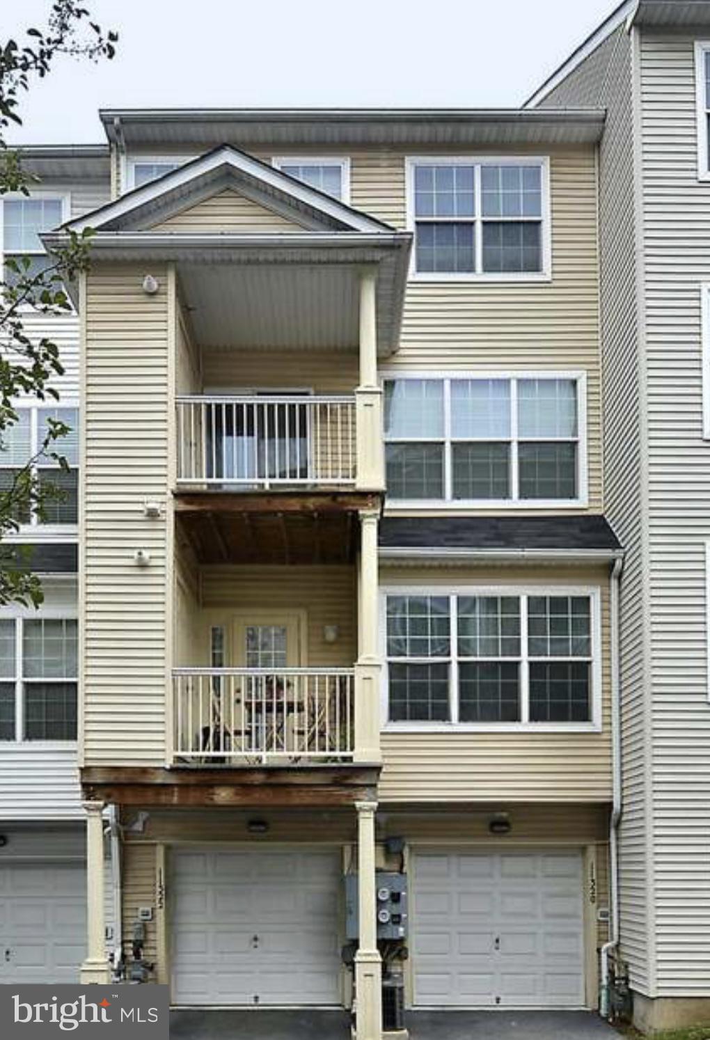 HEARTHSTONE VILLAGE - Residential Lease