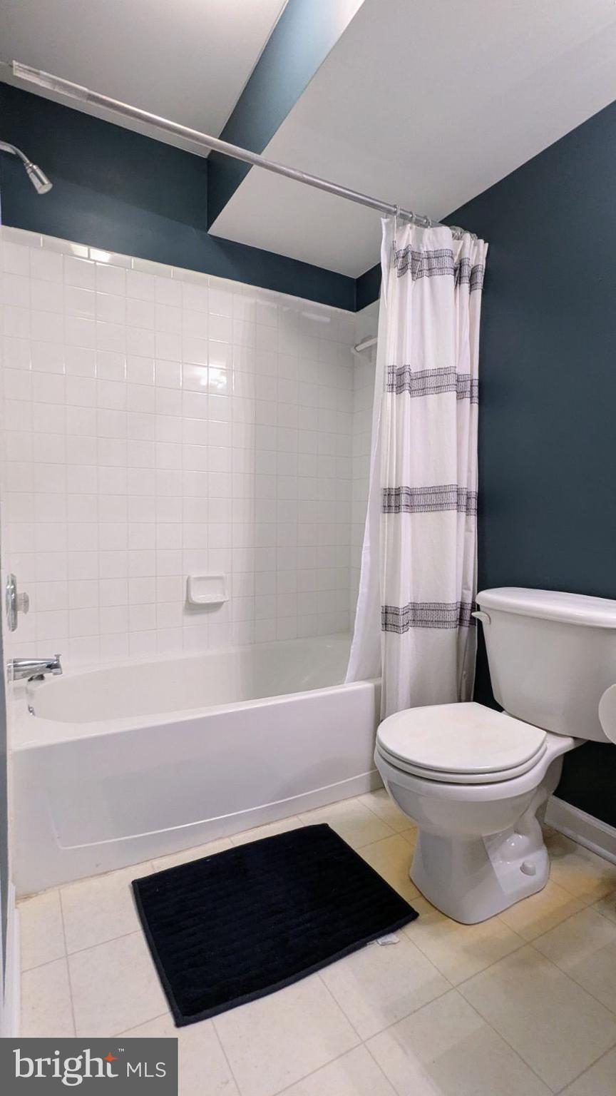 HEARTHSTONE VILLAGE - Residential Lease