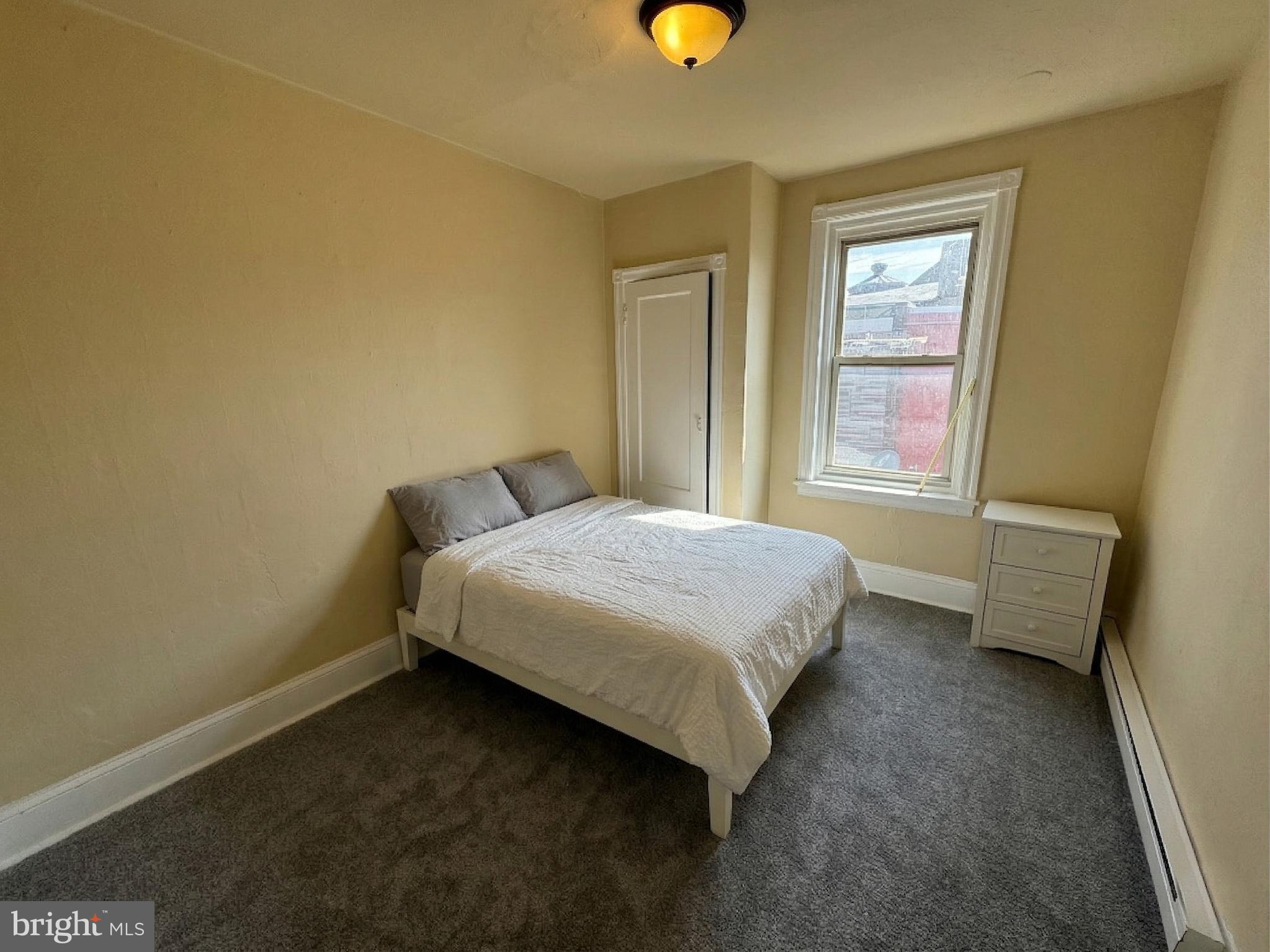 PHILADELPHIA (WEST) - Residential