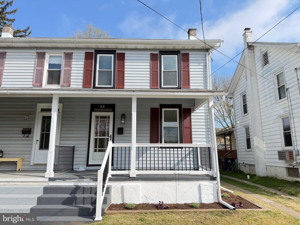 Photo of 63 W Slokom Avenue, CHRISTIANA, PA 17509 (MLS # PALA2086258)