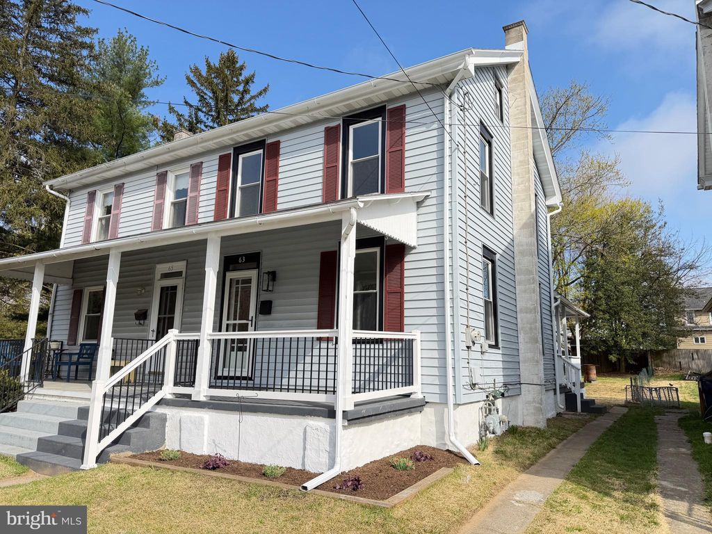 Photo of 63 W Slokom Avenue, CHRISTIANA, PA 17509 (MLS # PALA2086258)