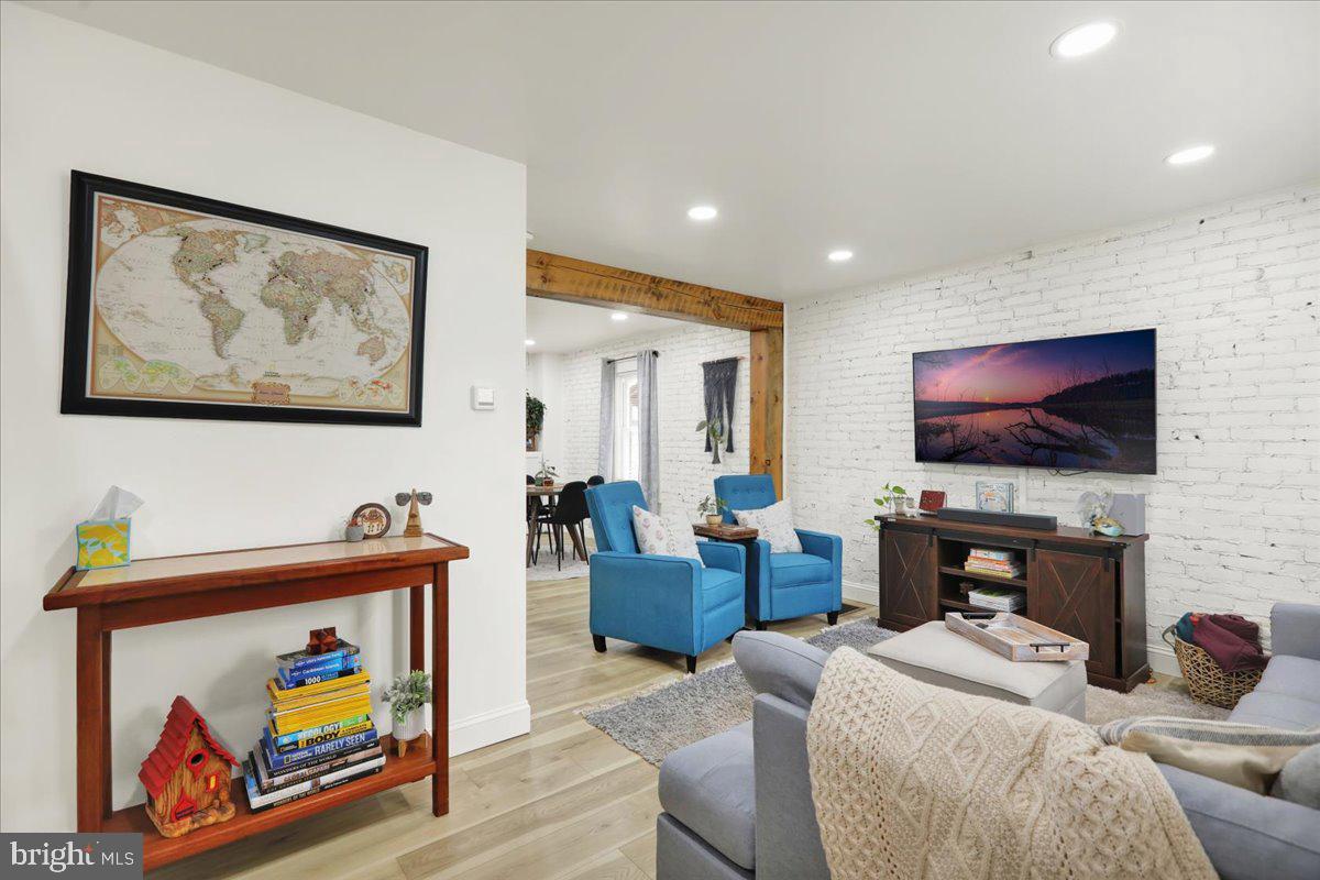 828 FREMONT STREET