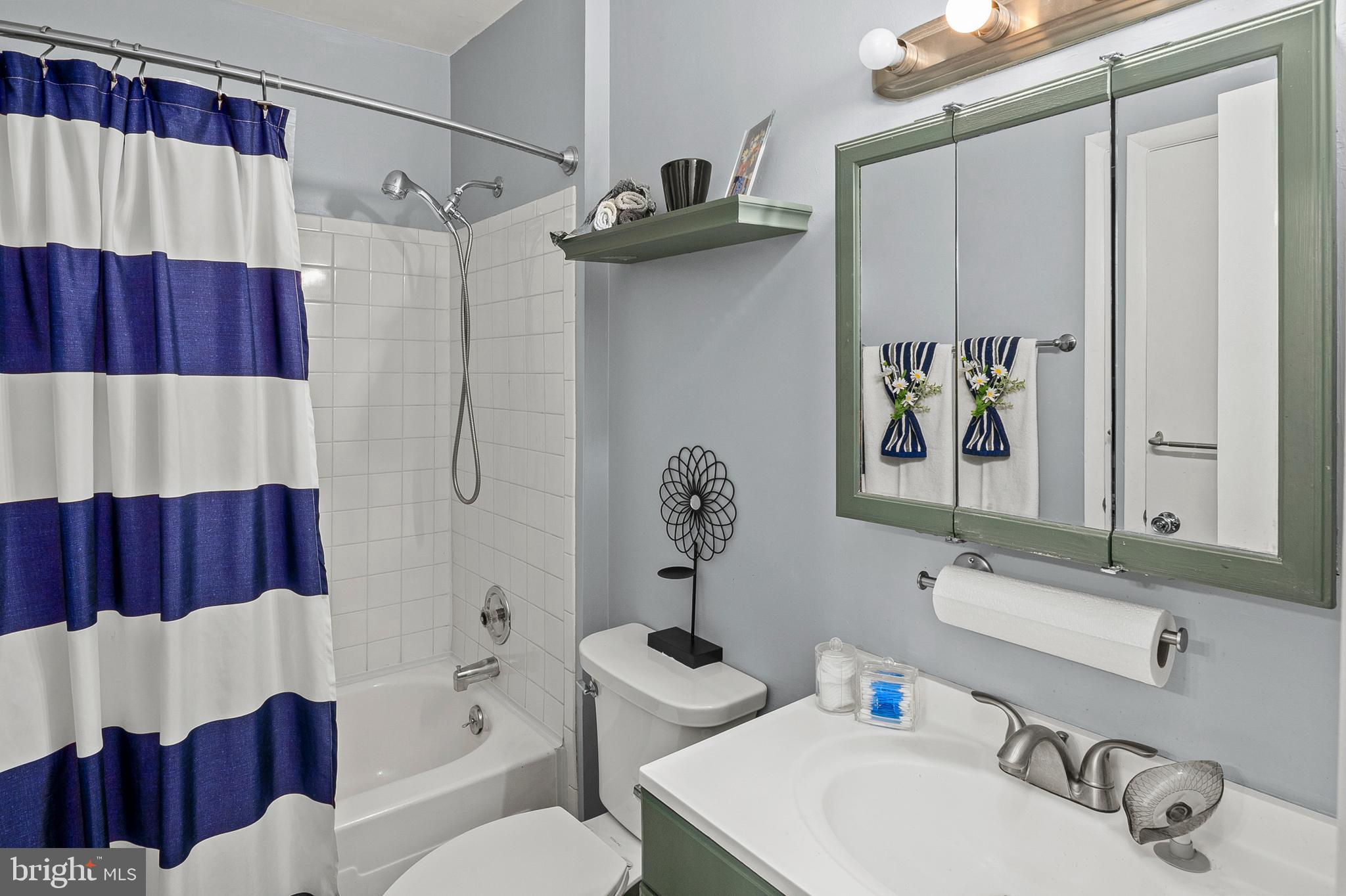 VILLAGE OF OAKLAND MILLS - Residential