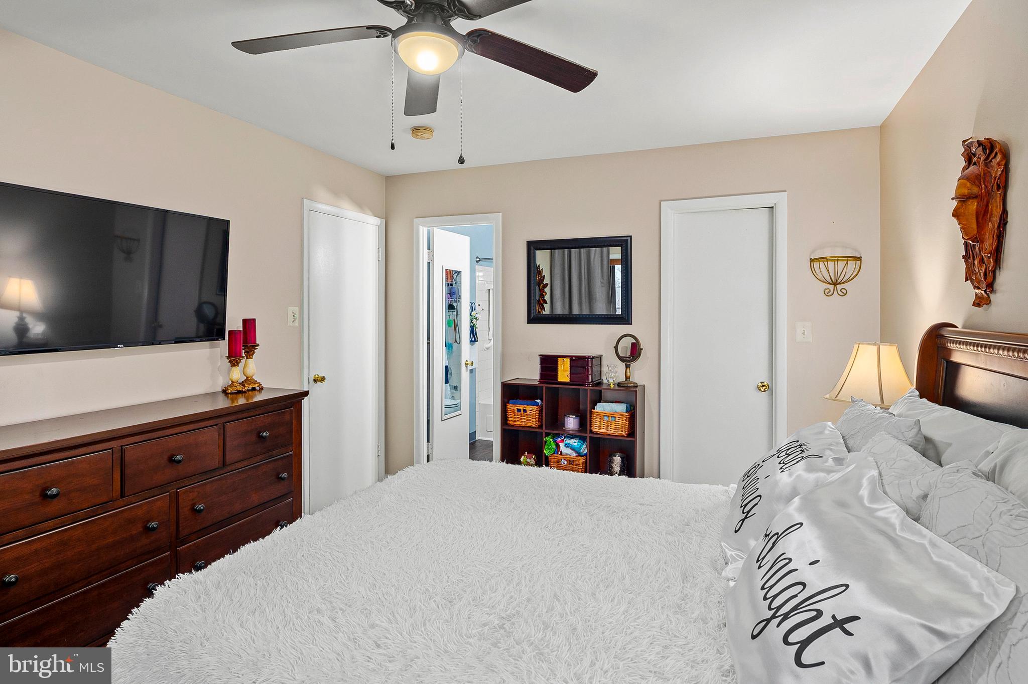 VILLAGE OF OAKLAND MILLS - Residential