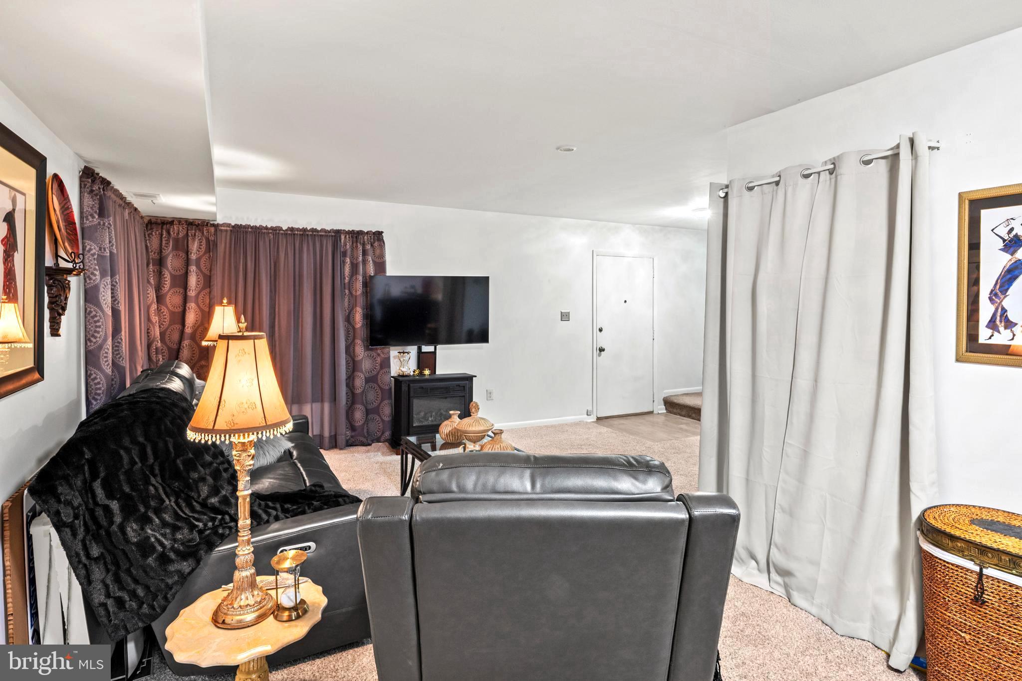 VILLAGE OF OAKLAND MILLS - Residential