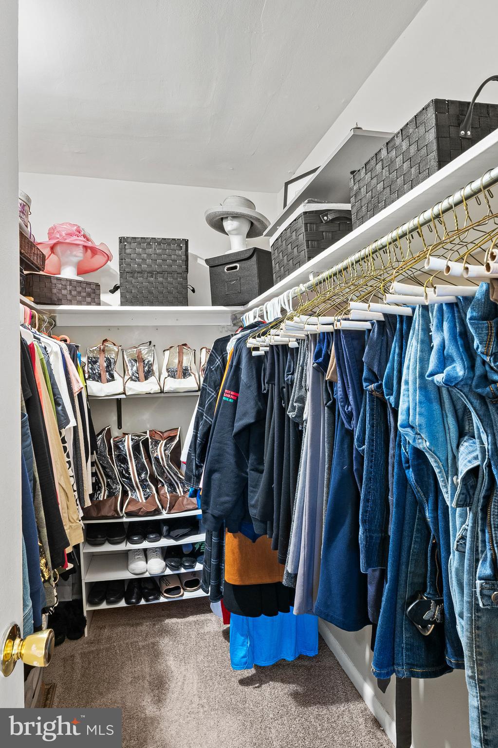 VILLAGE OF OAKLAND MILLS - Residential