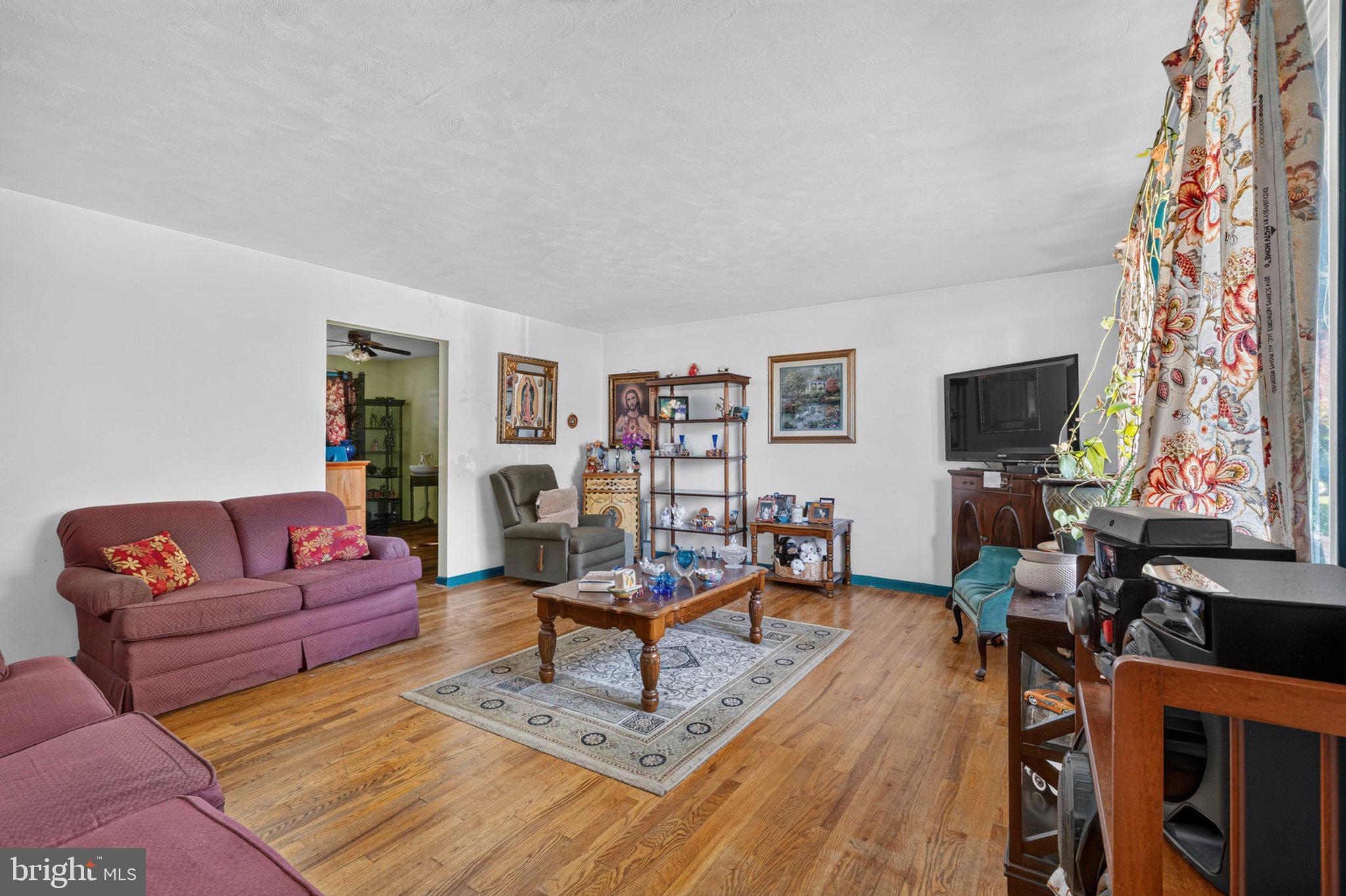 1221 STINSFORD ROAD