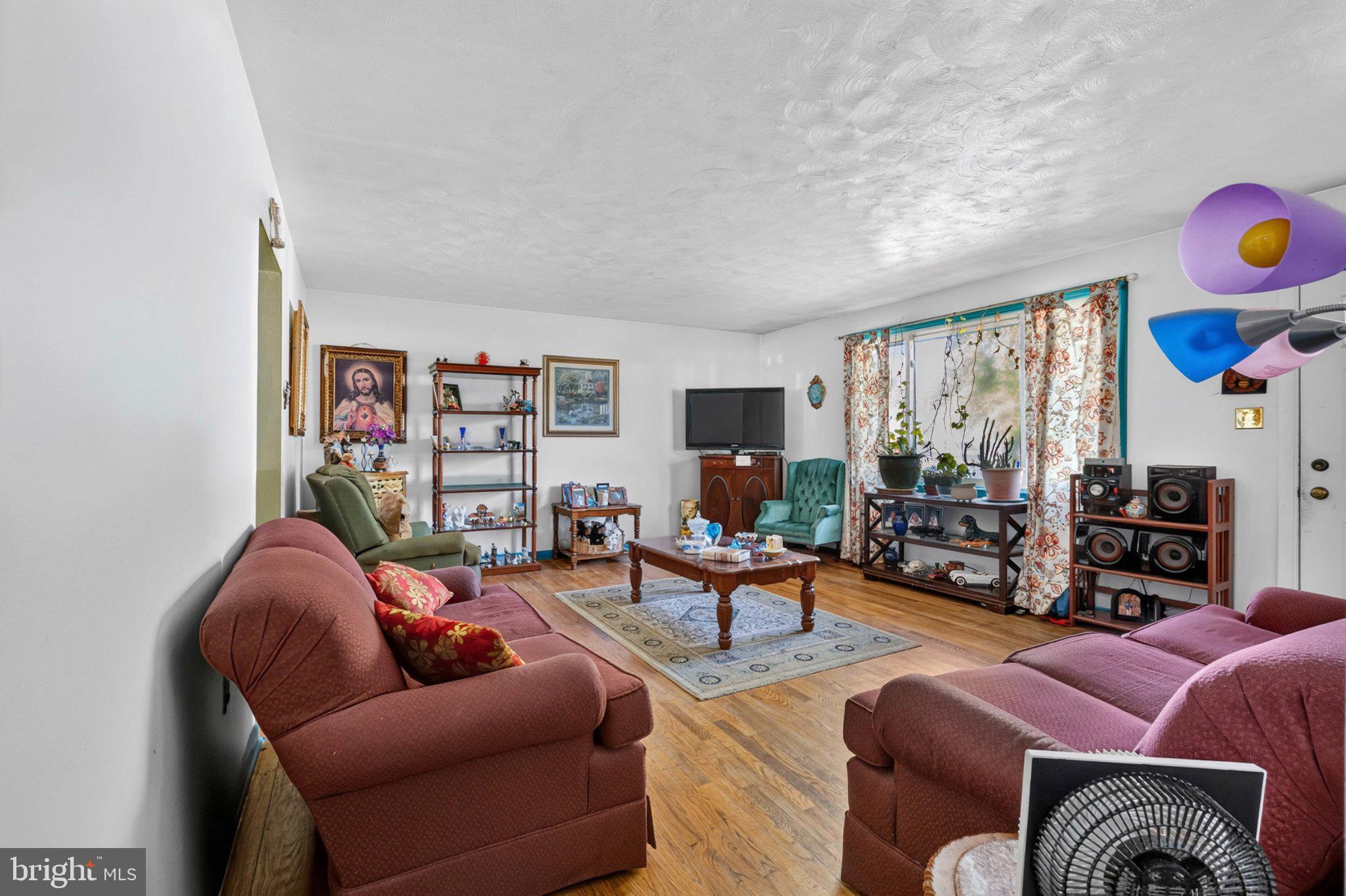 1221 STINSFORD ROAD