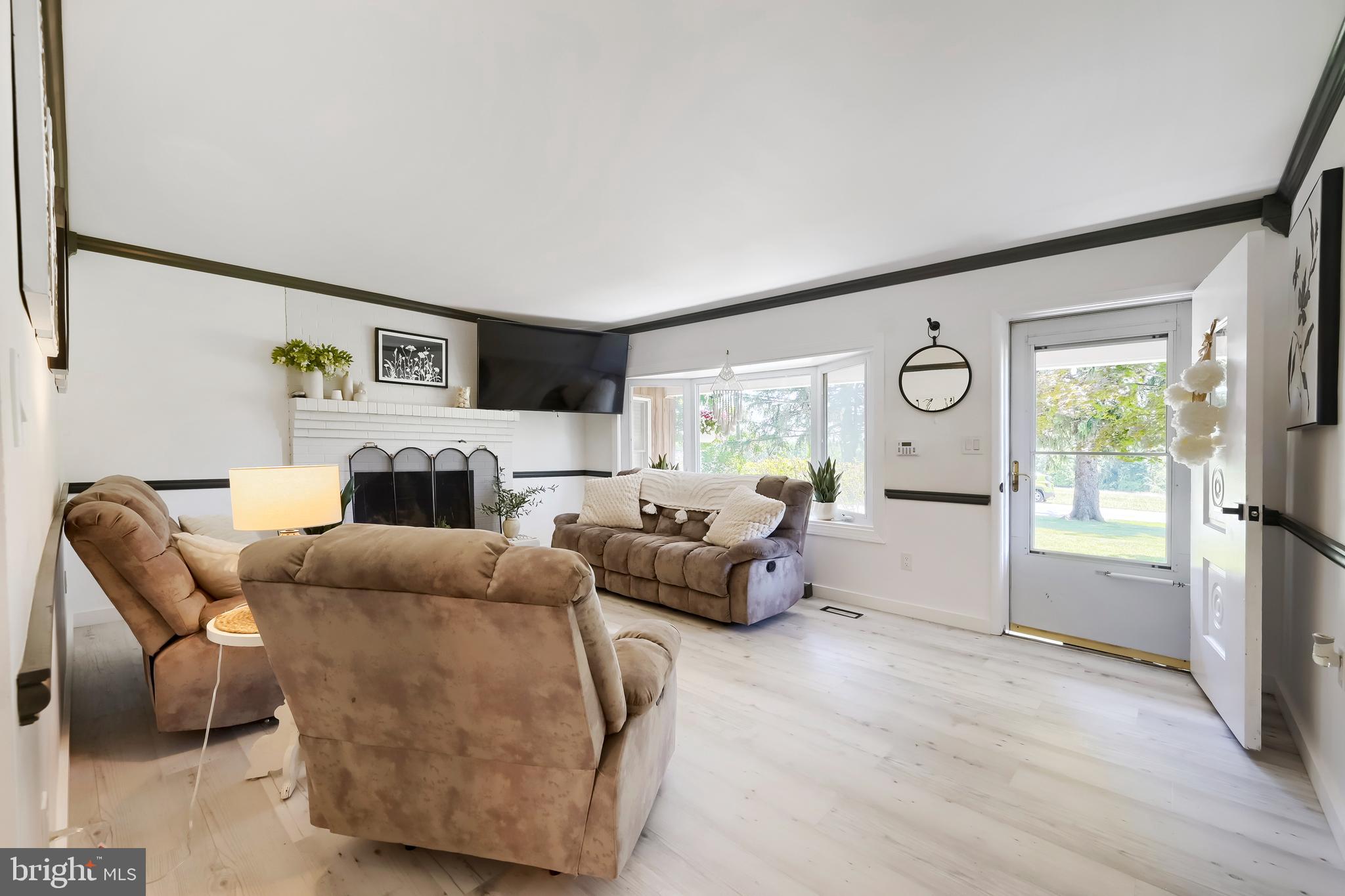 1456 DEER PARK ROAD