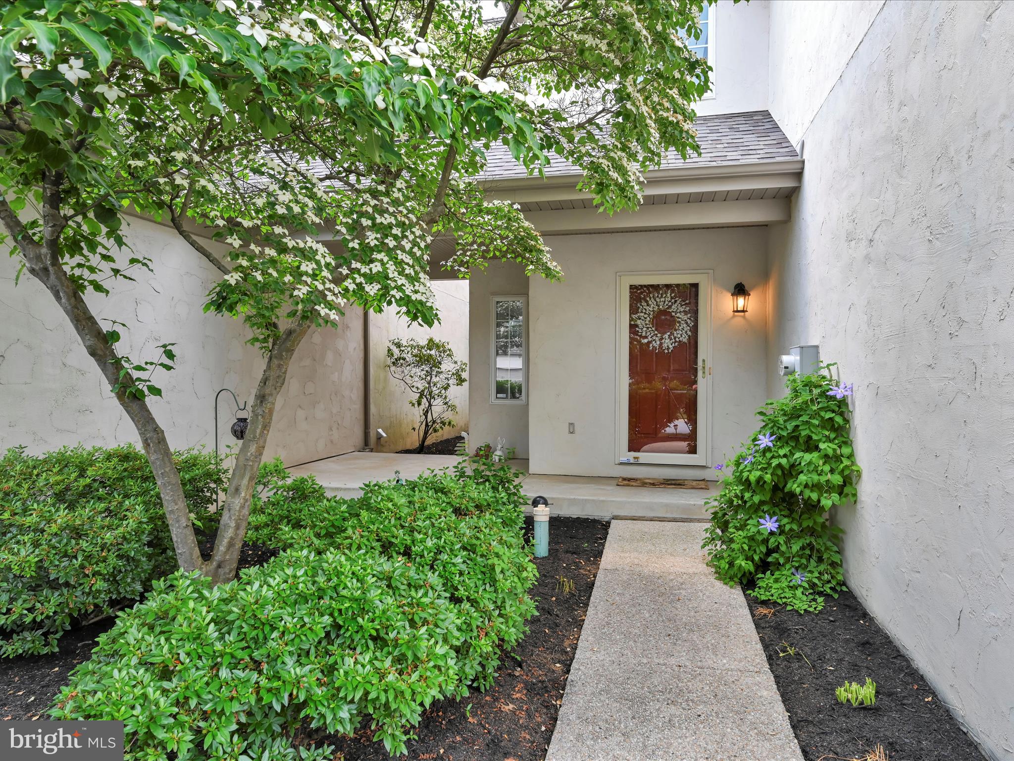 1082 STILLWOOD CIRCLE