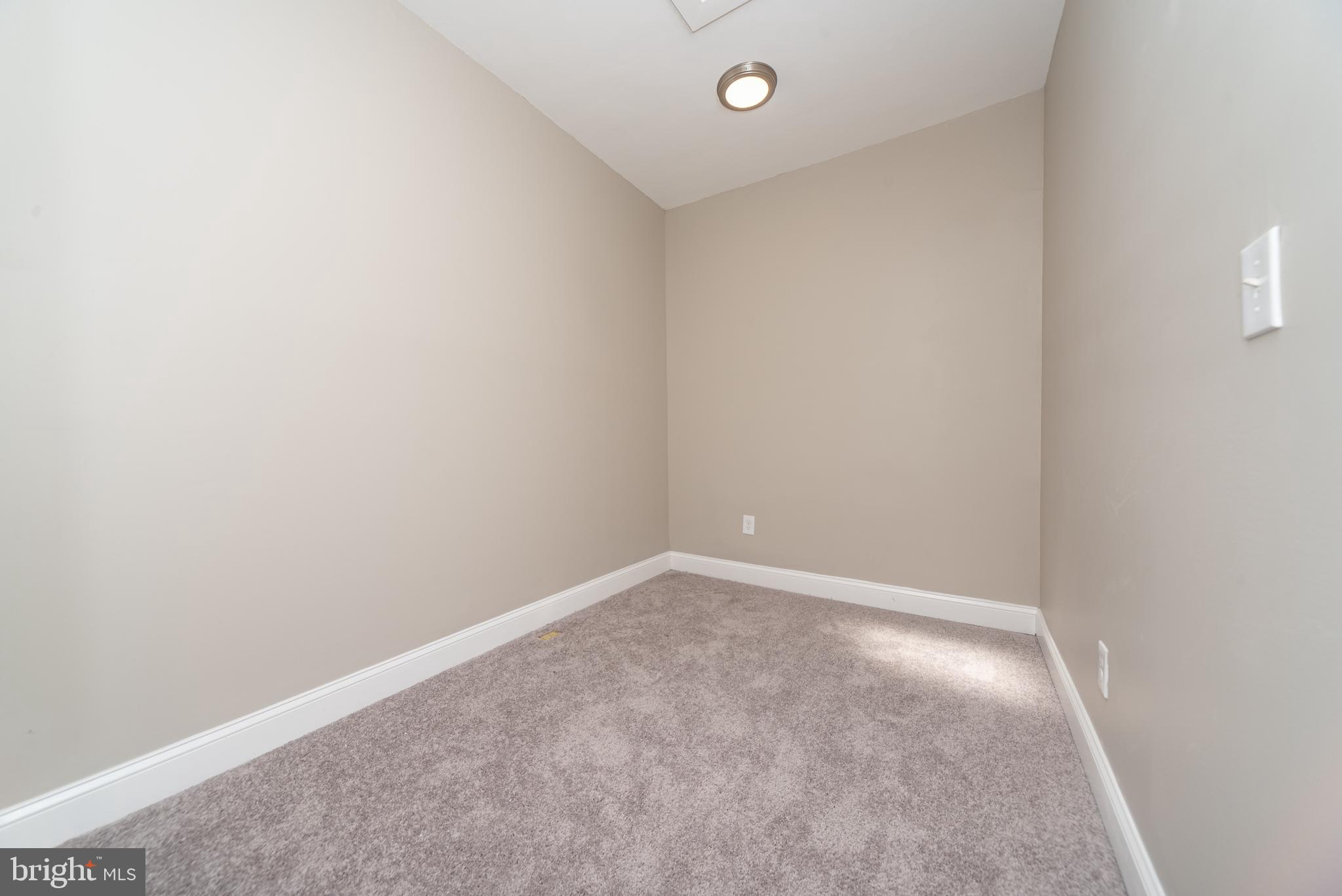 WASHINGTON VILLAGE - Residential