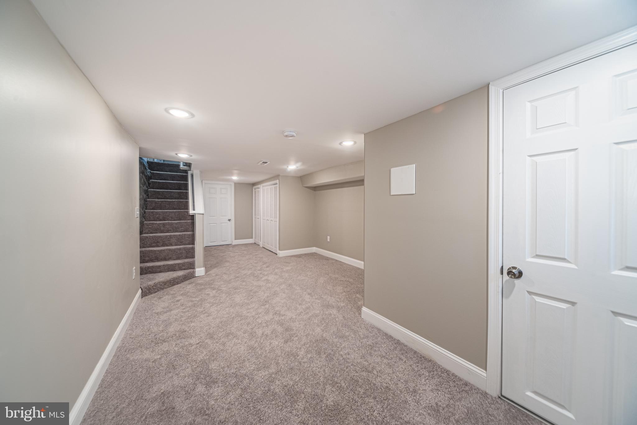 WASHINGTON VILLAGE - Residential