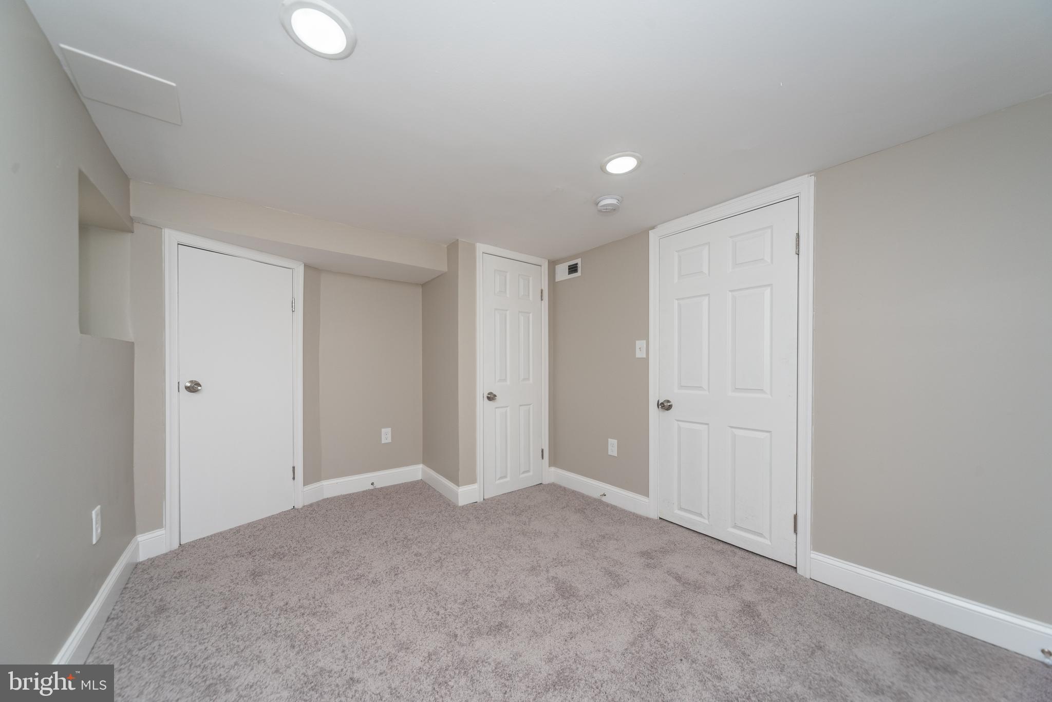 WASHINGTON VILLAGE - Residential